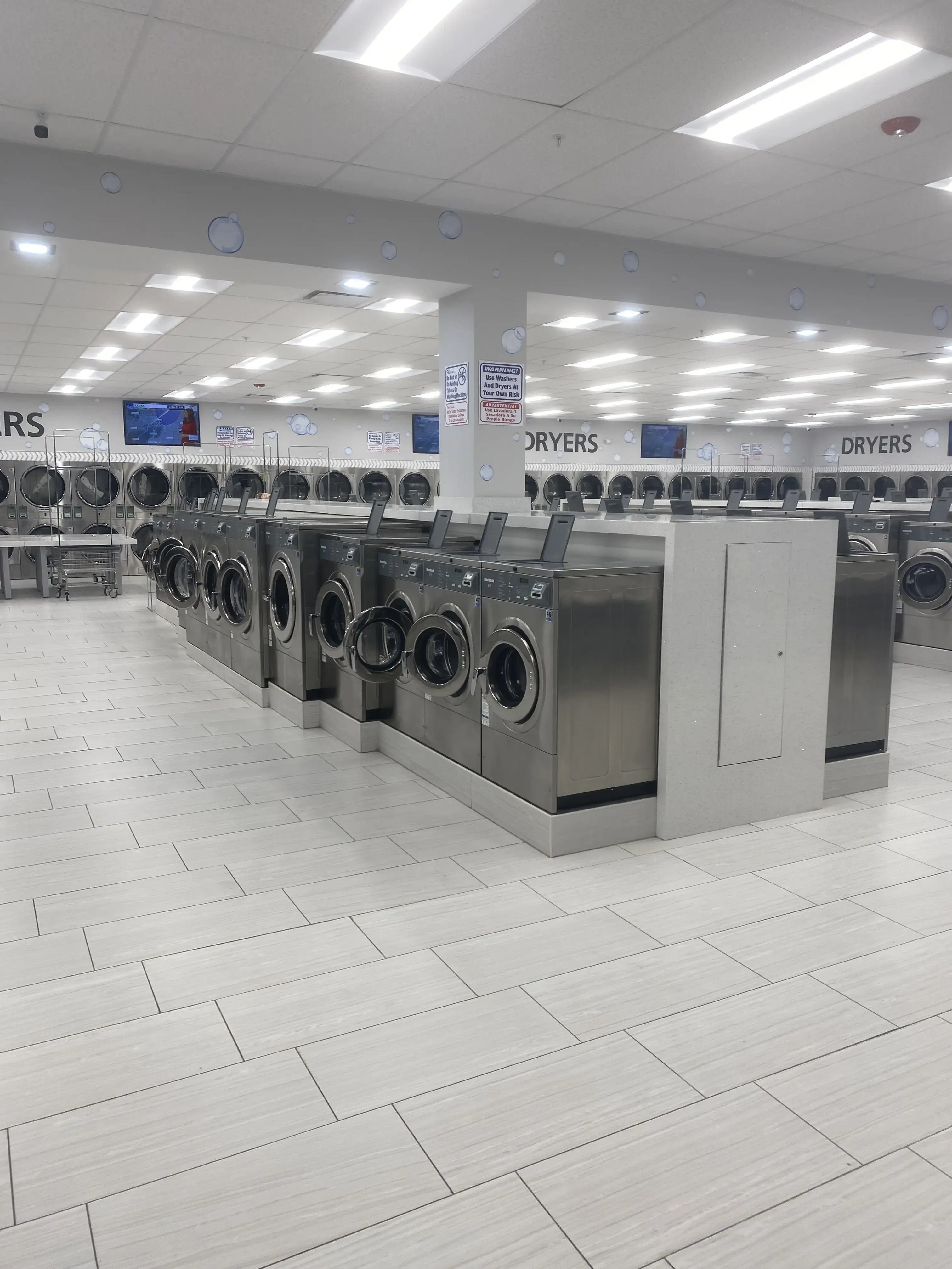 Laundry World - Image 2