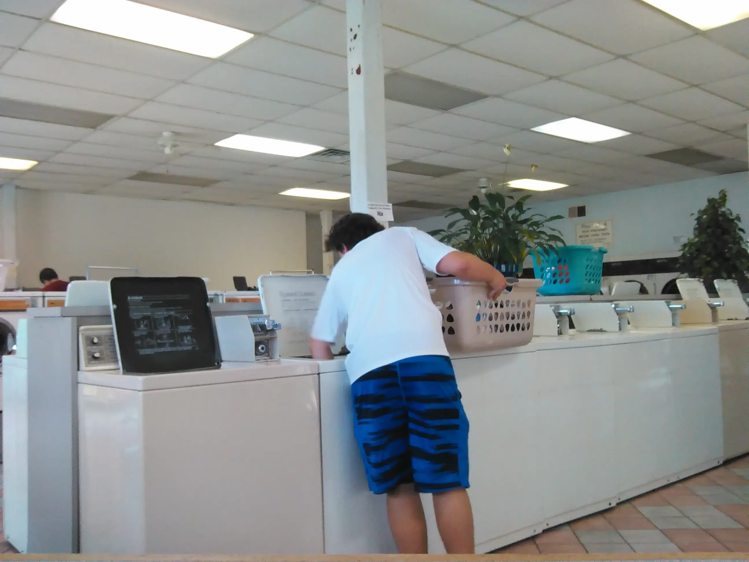 Laundry World - Image 12