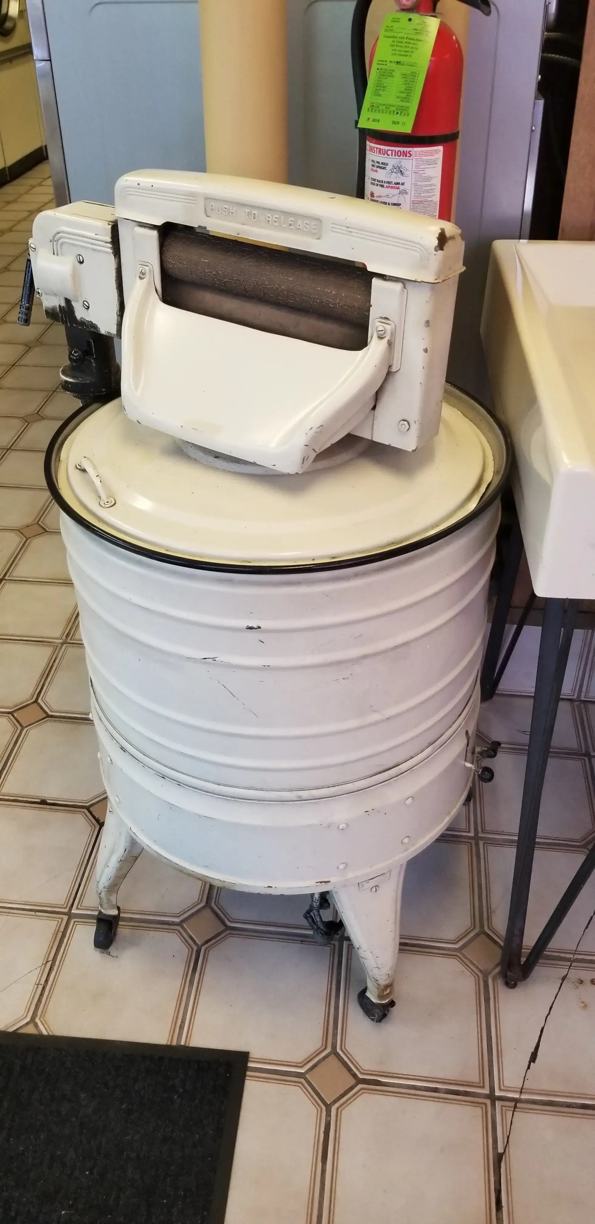 Laundry World Cleaners - Image 17