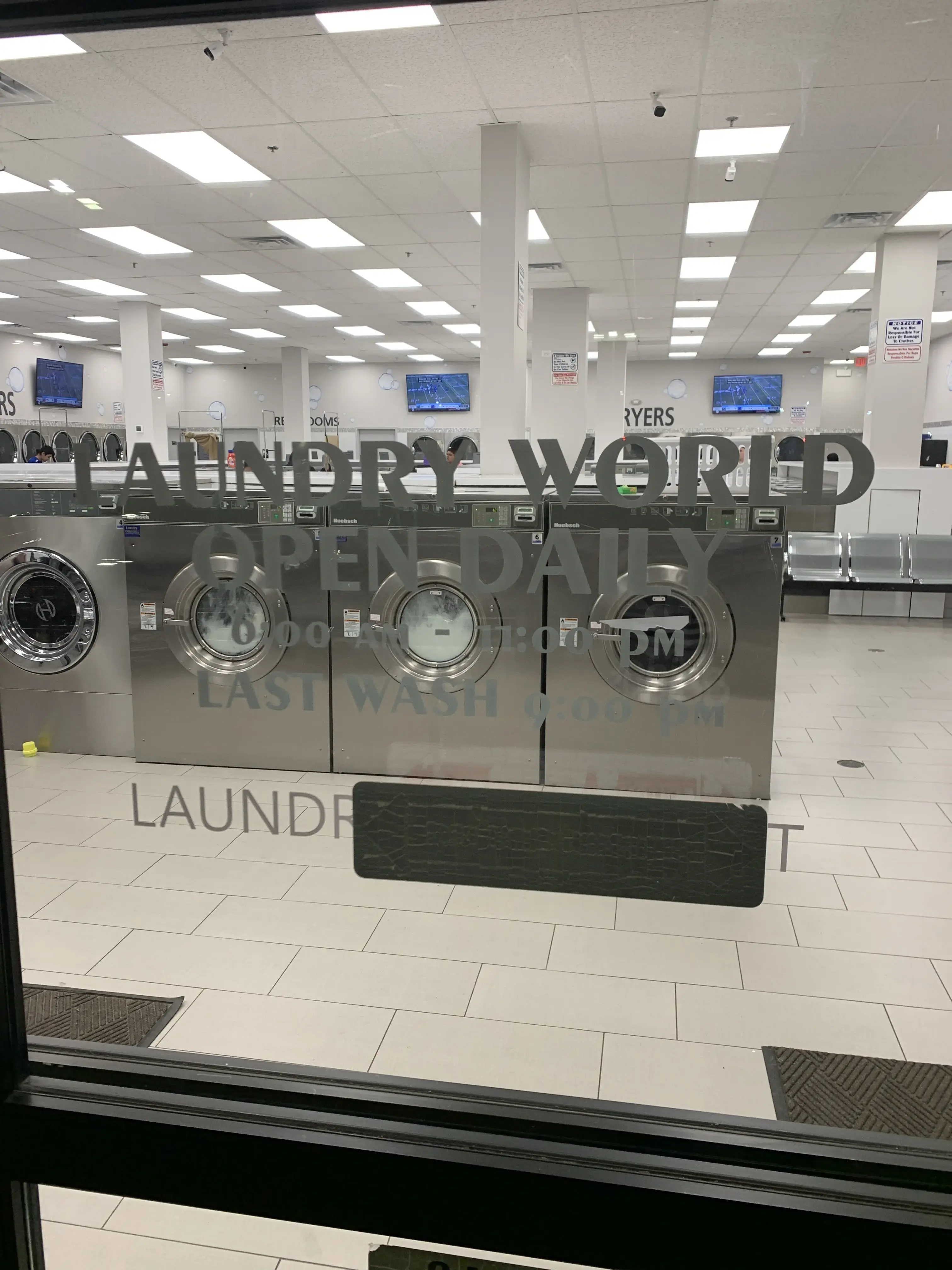 Laundry World thumbnail 1