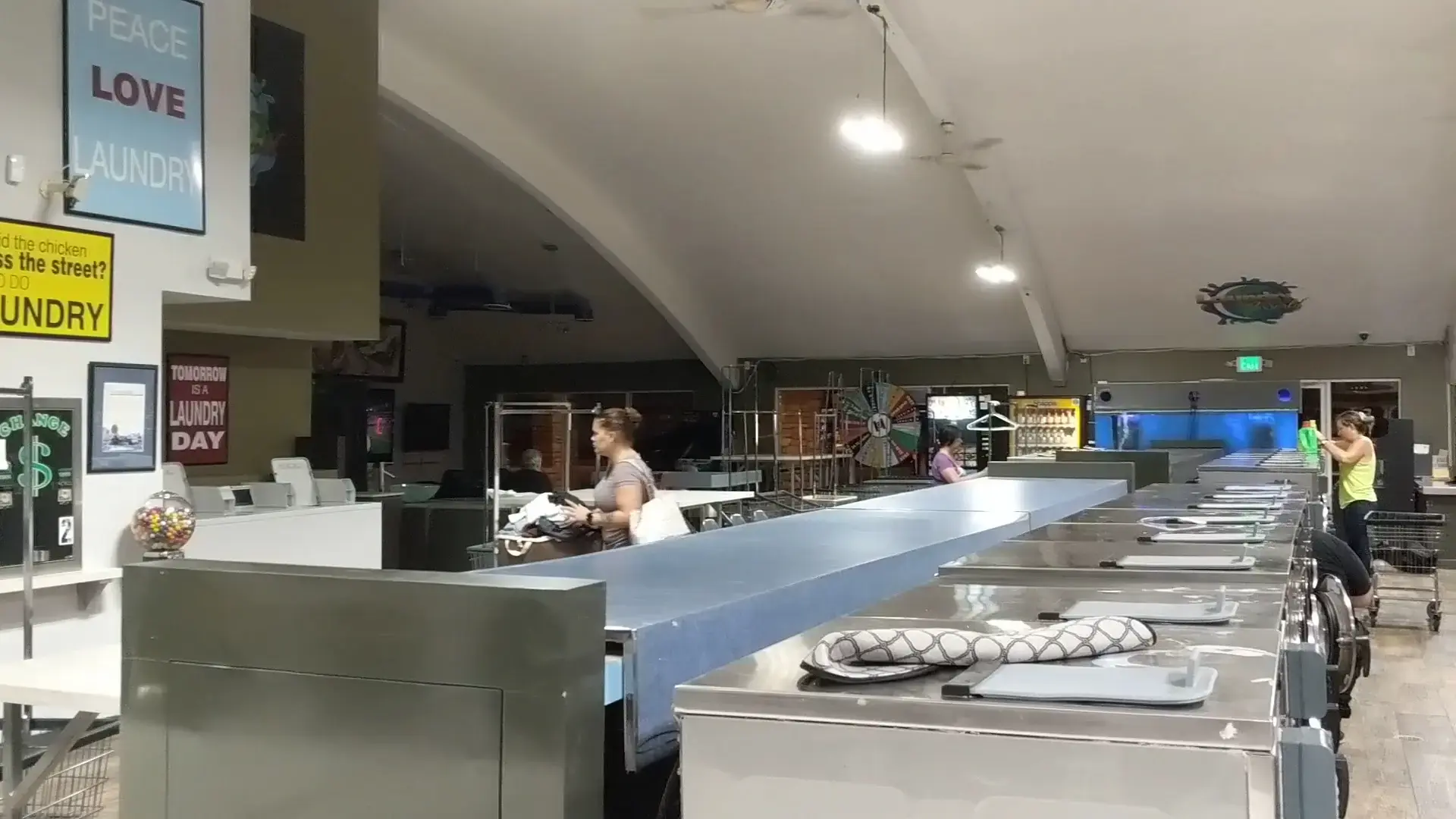 Laundry World thumbnail 2