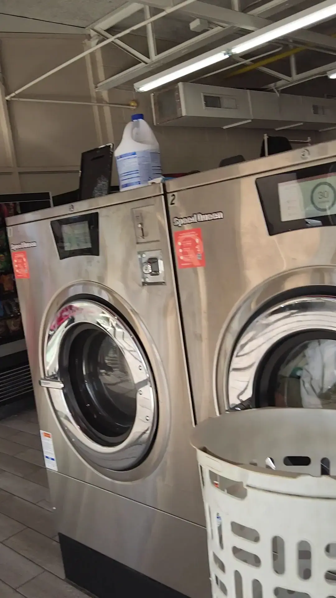 Laundry World - Image 6