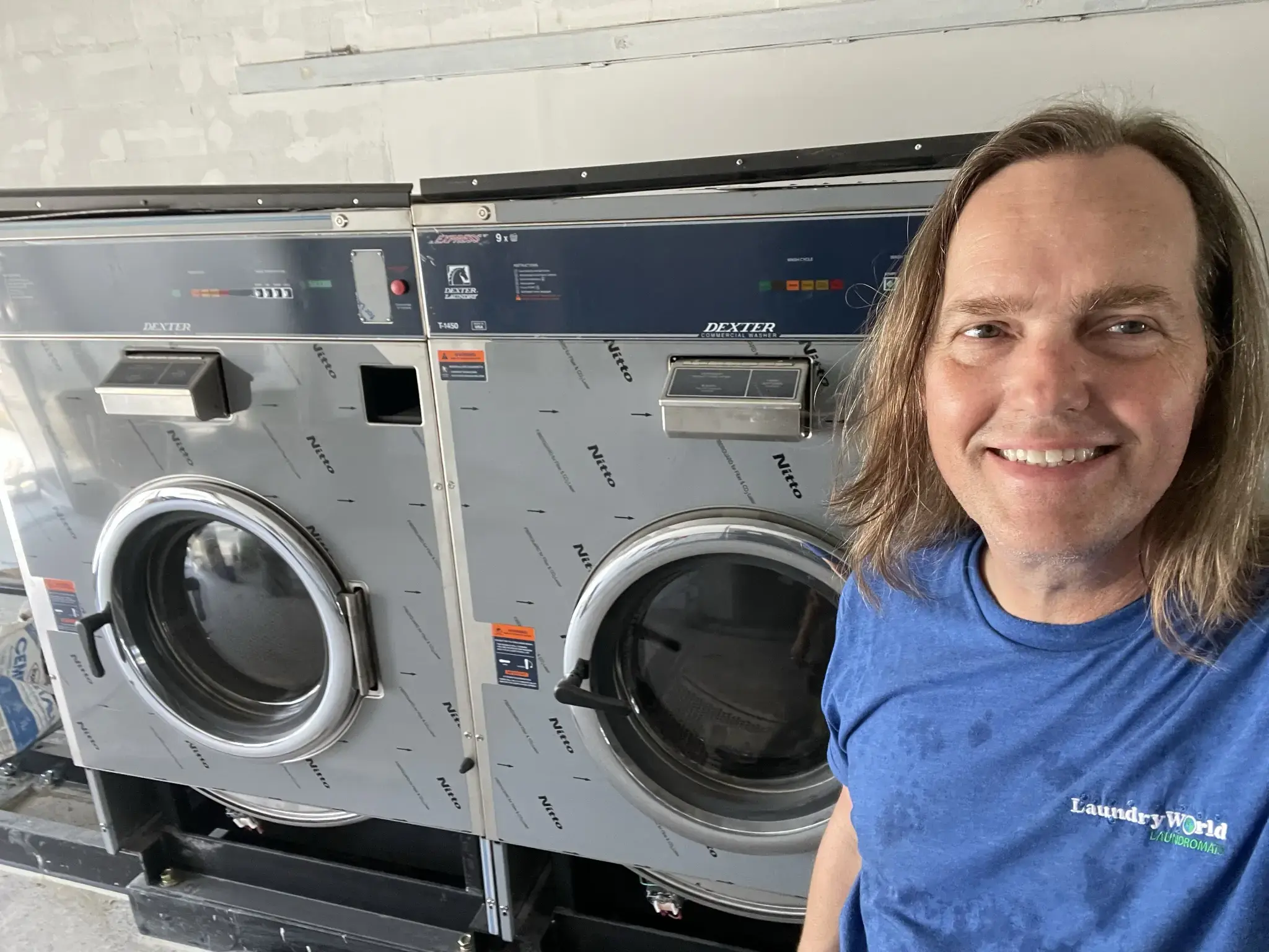 Laundry World Laundromats - Division St thumbnail 18