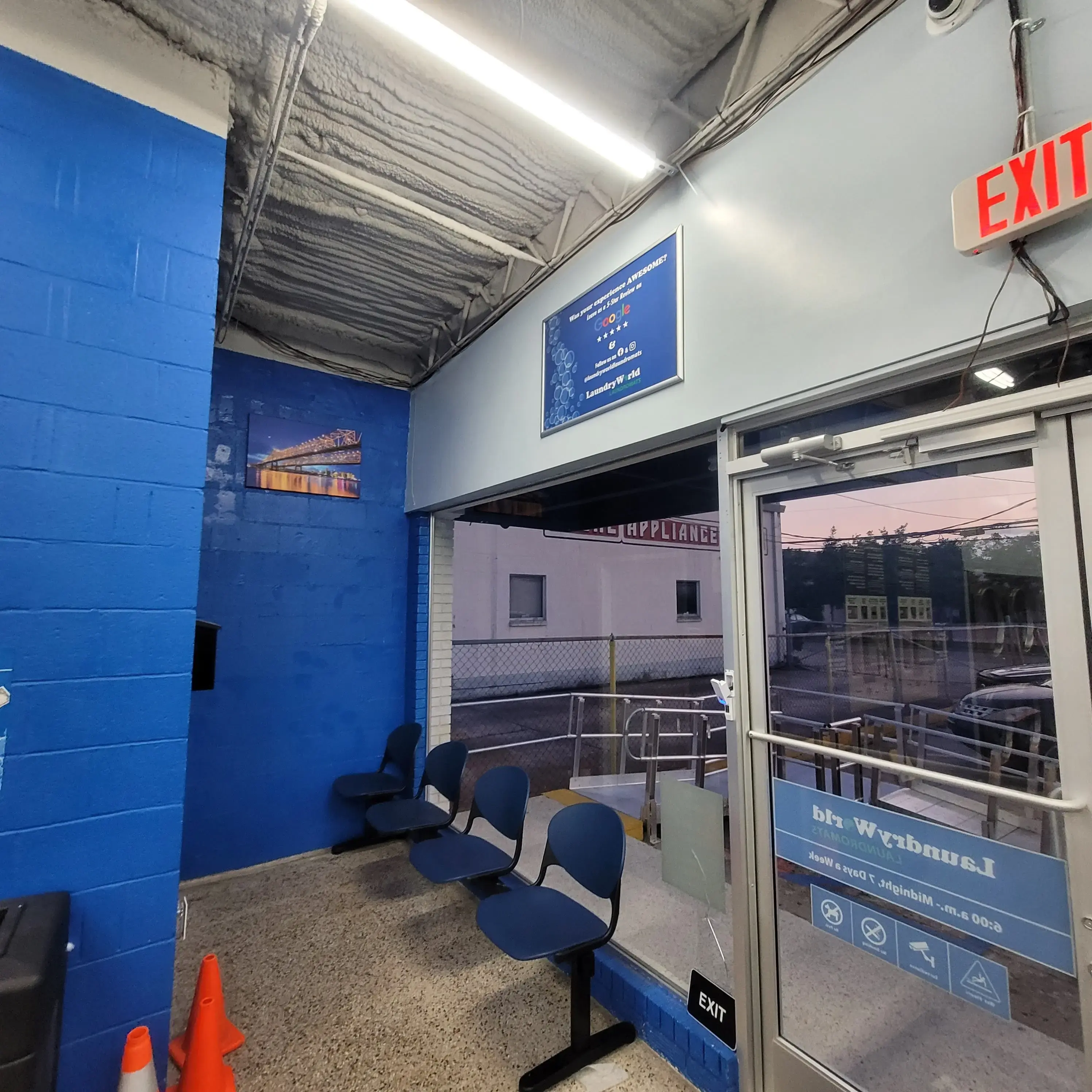 Laundry World Laundromats - Division St thumbnail 19