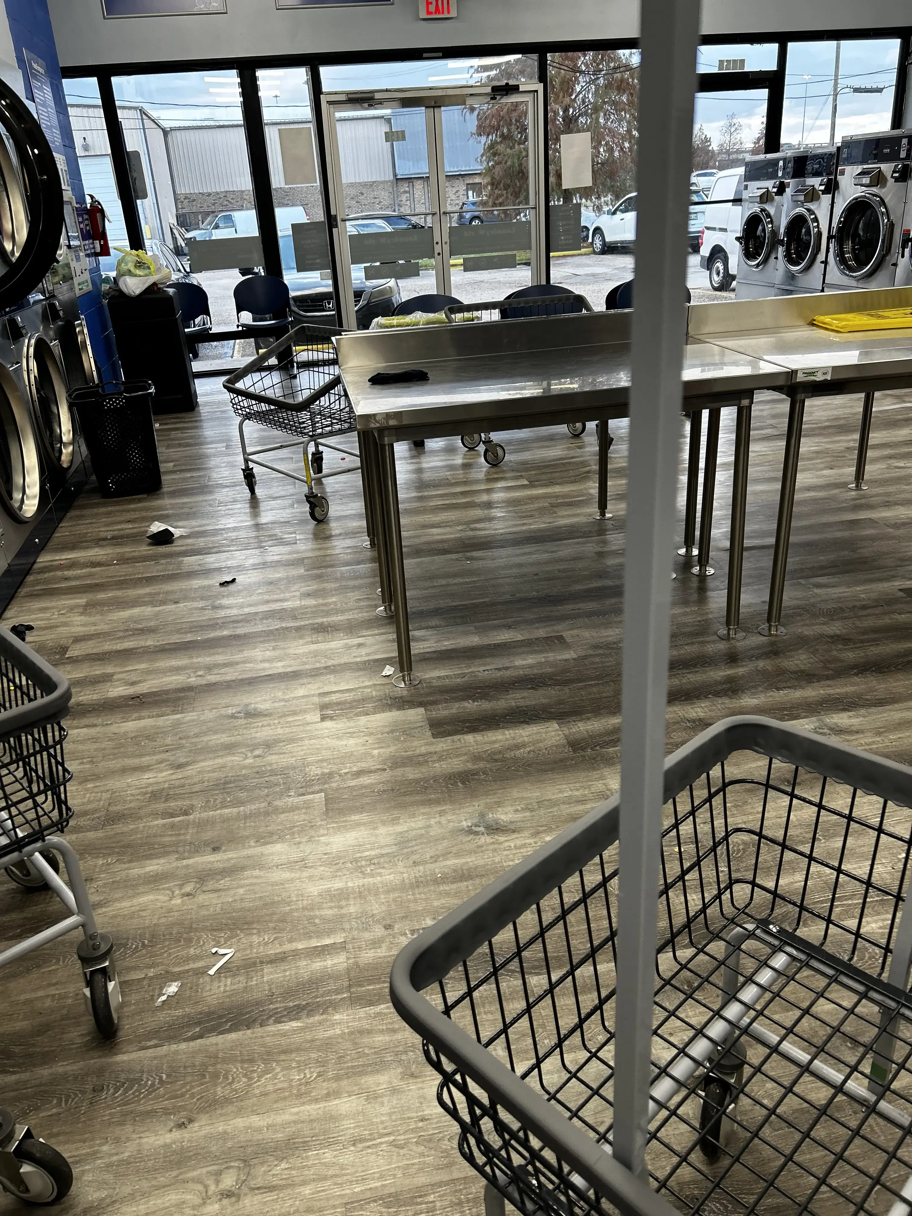 Laundry World Laundromats- Wabash thumbnail 5