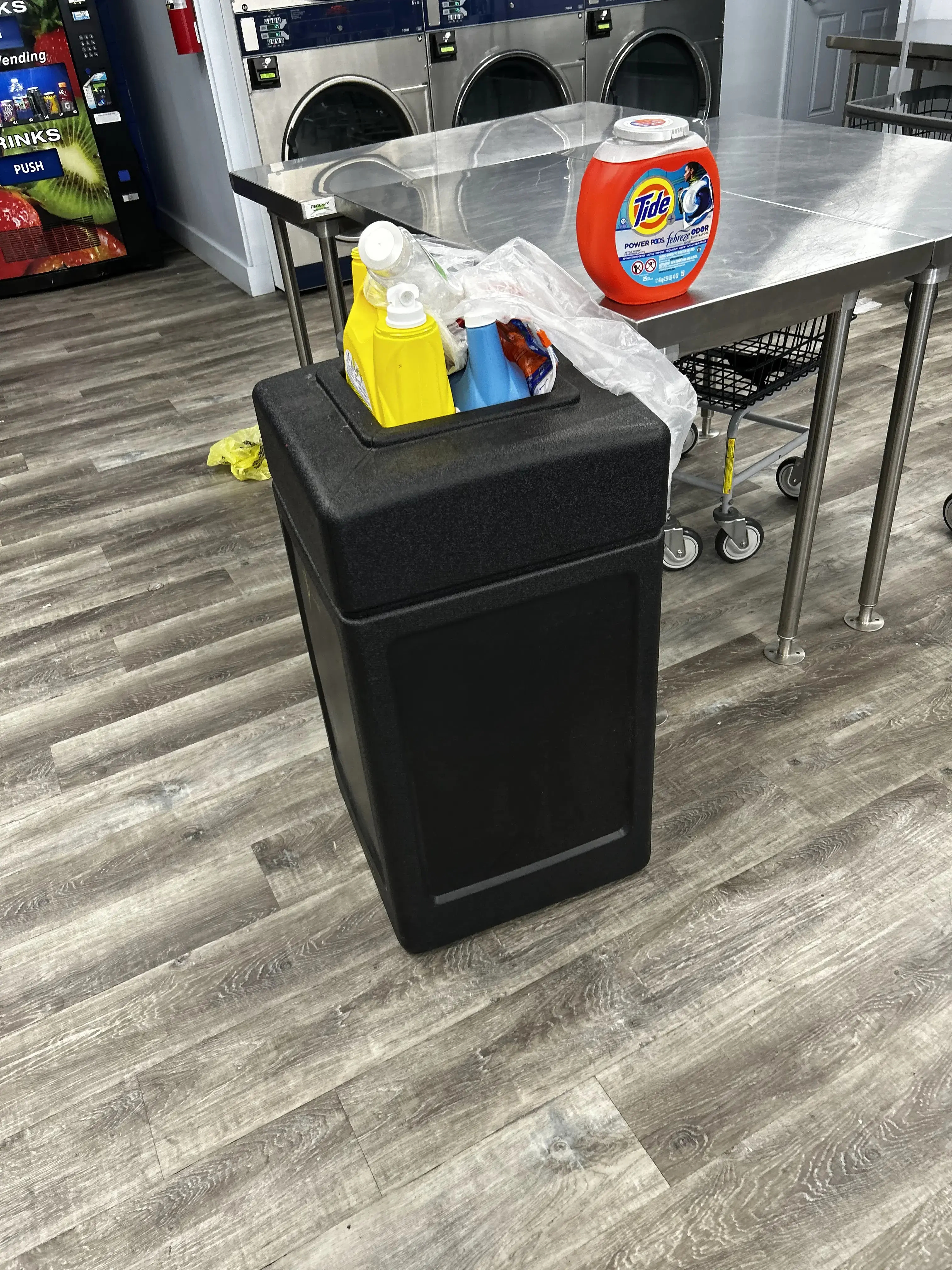 Laundry World Laundromats- Wabash thumbnail 6