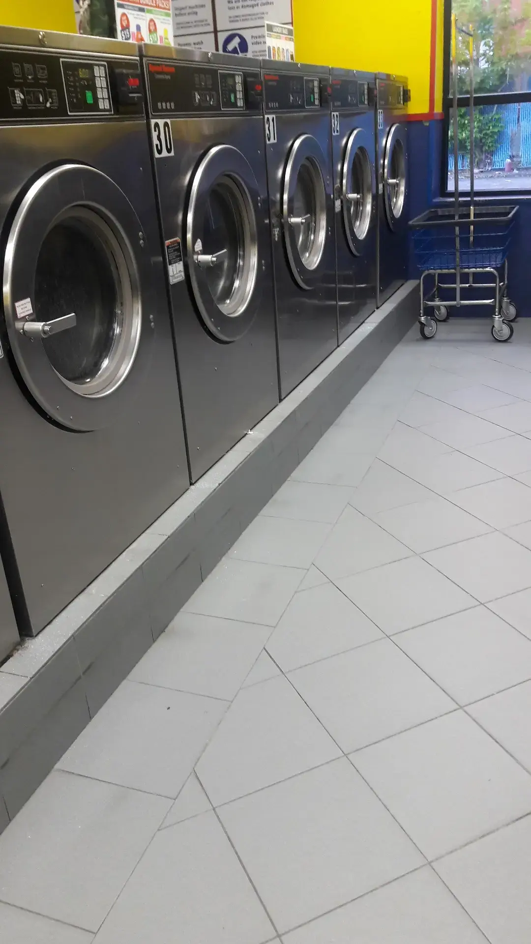 Laundry World - Image 17