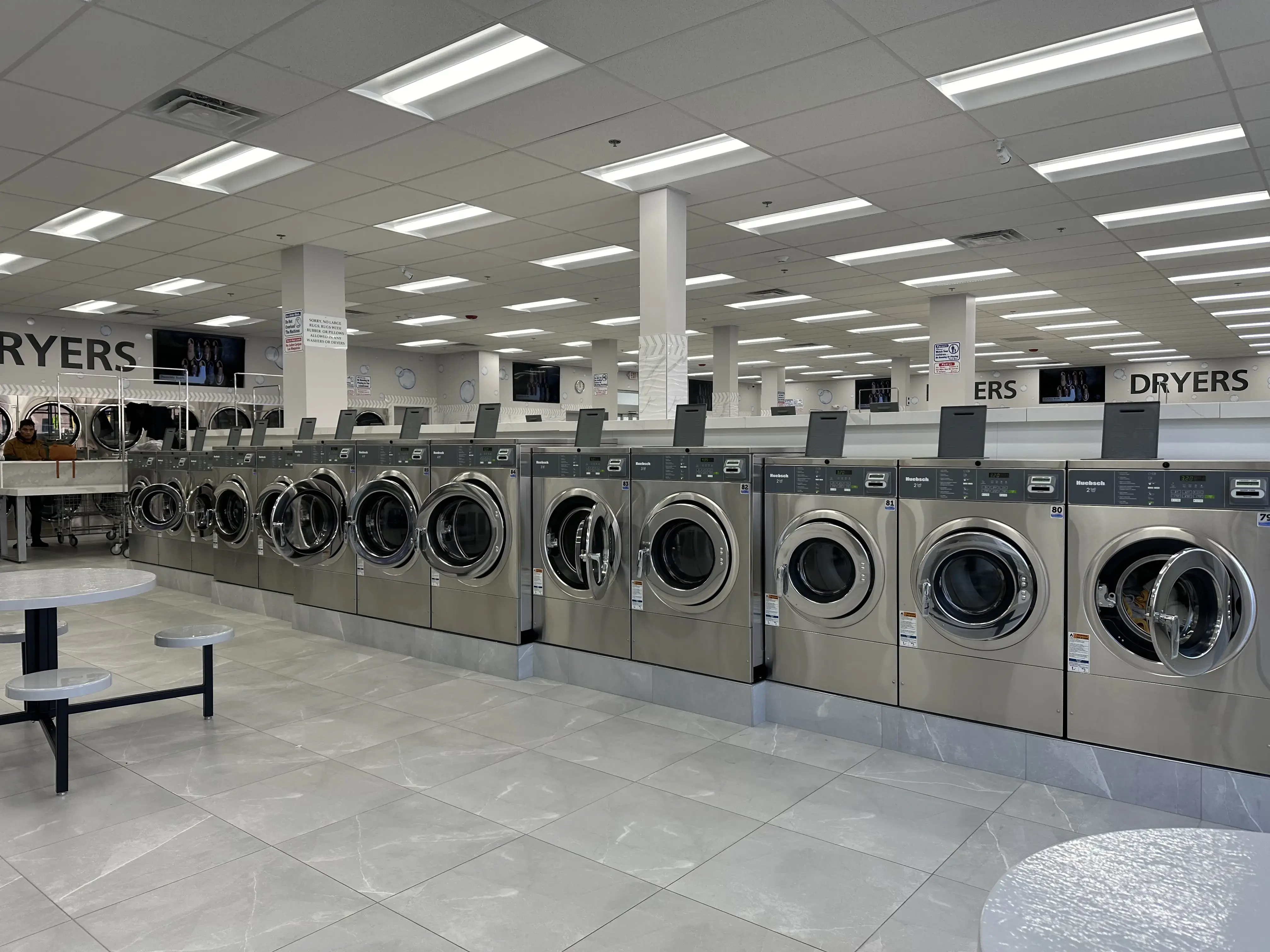 Laundry World - Image 20