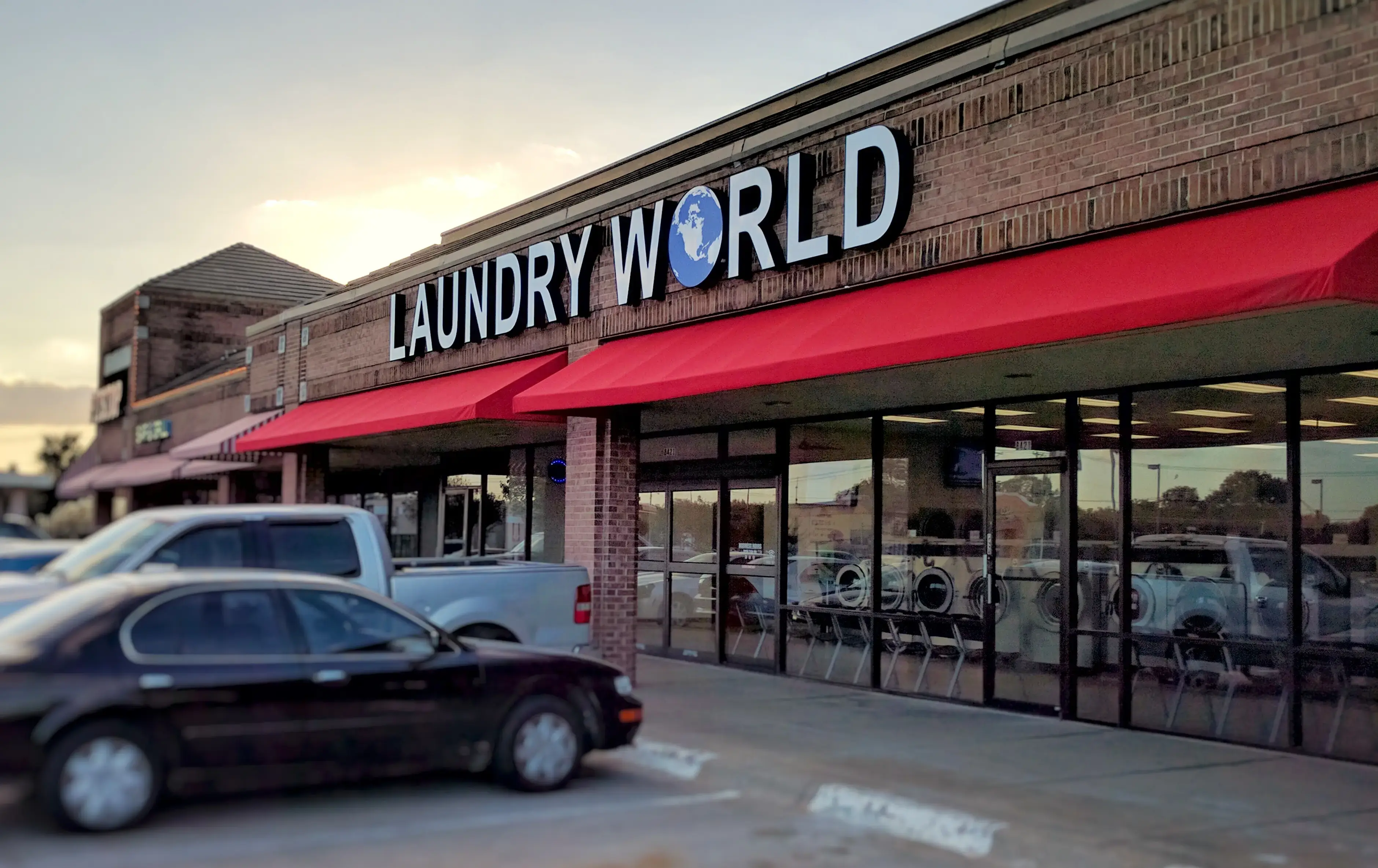 Laundry World - Image 4