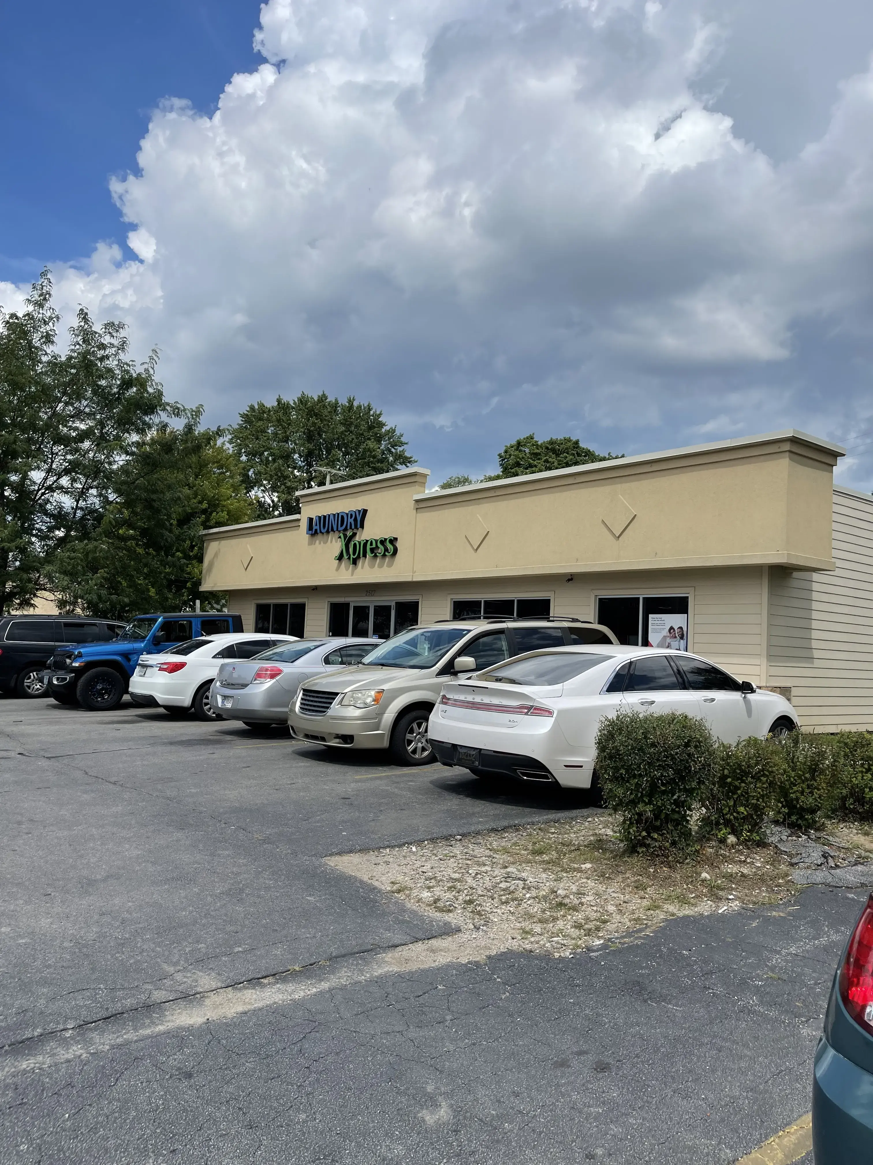 Laundry Xpress - Broadway, Fort Wayne thumbnail 9