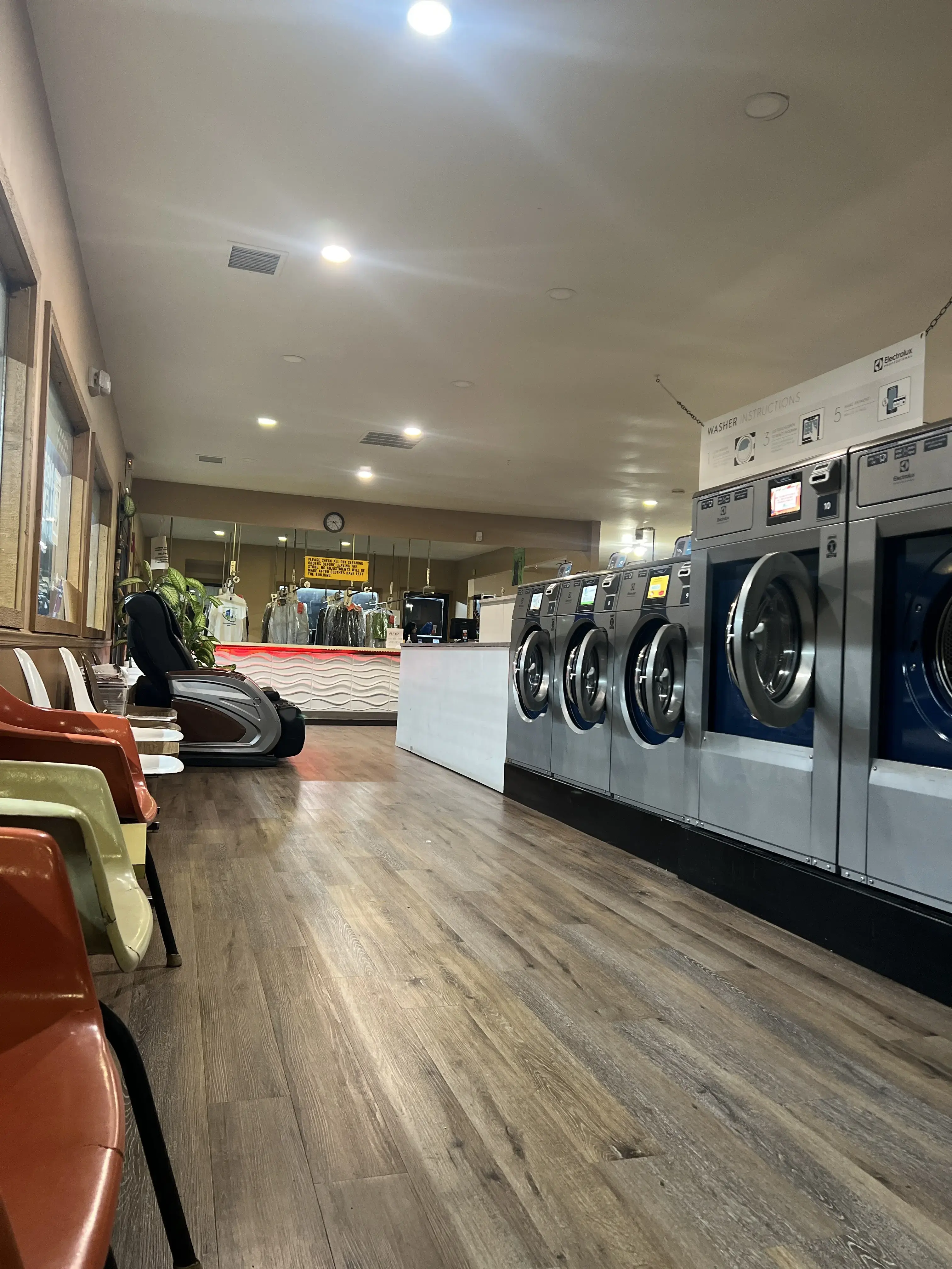 Laundry Xpress - Lima Road, Fort Wayne - Image 4