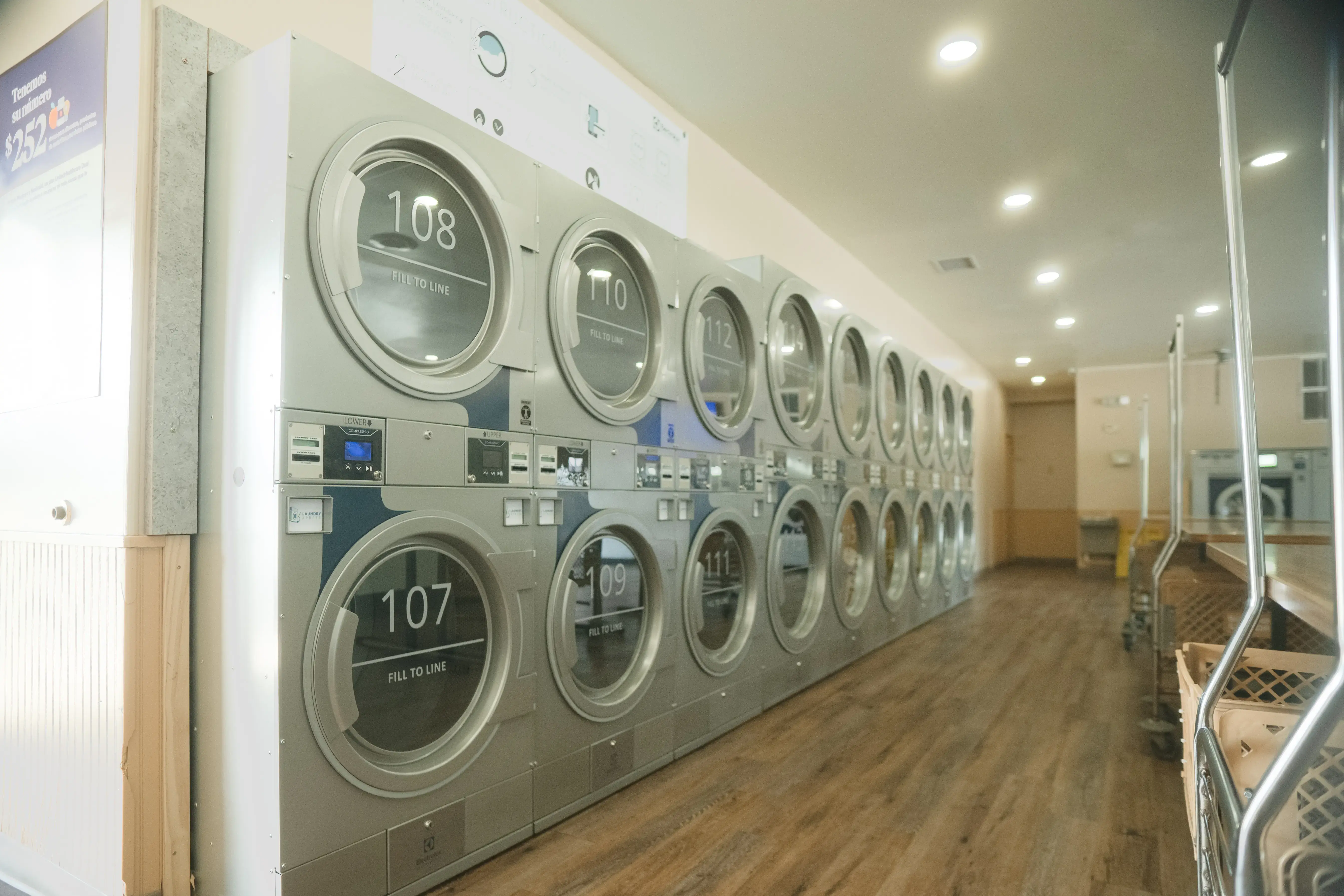 Laundry Xpress - West Jefferson Boulevard, Fort Wayne - Image 6