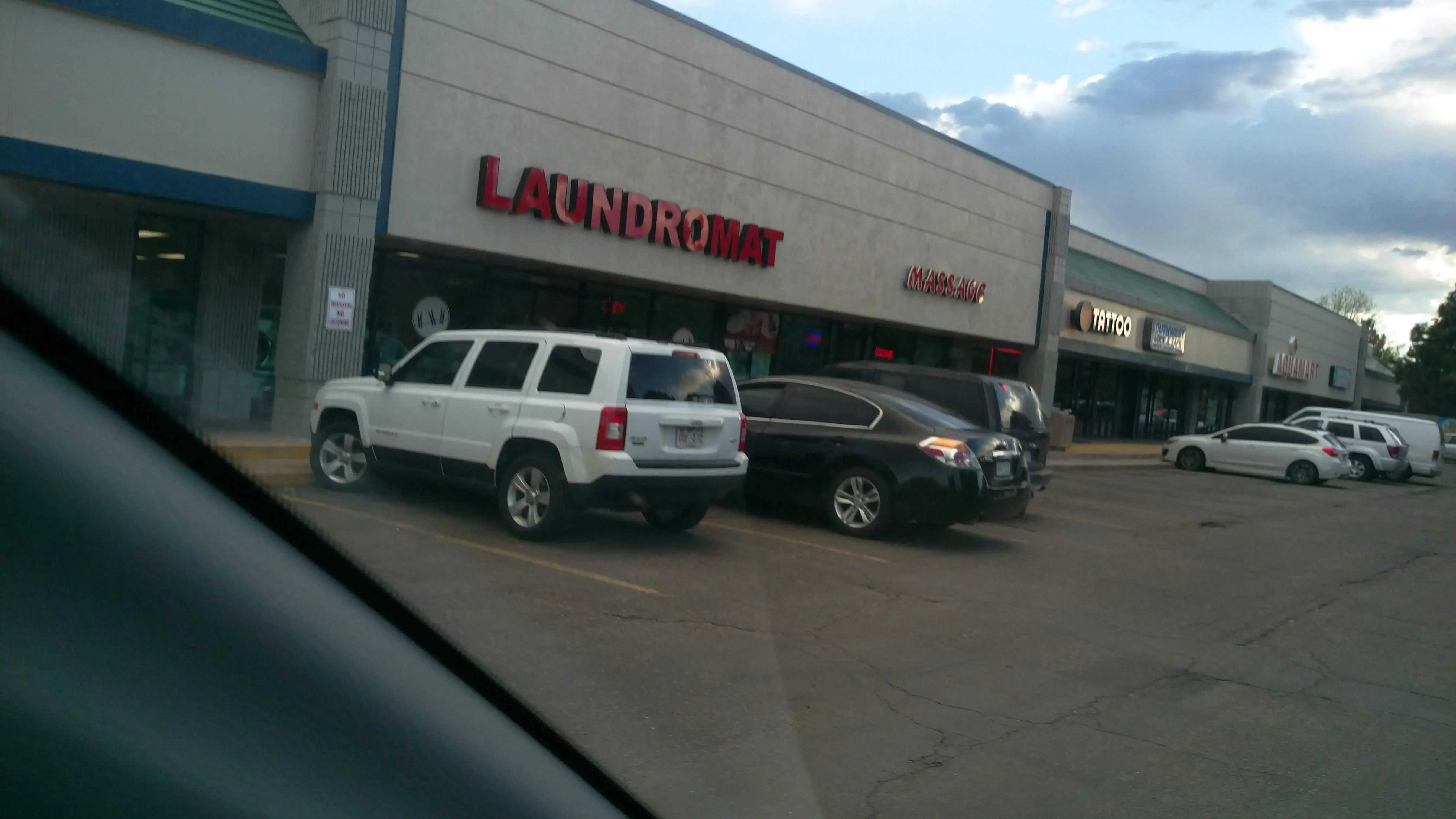 Laundry Yard thumbnail 7
