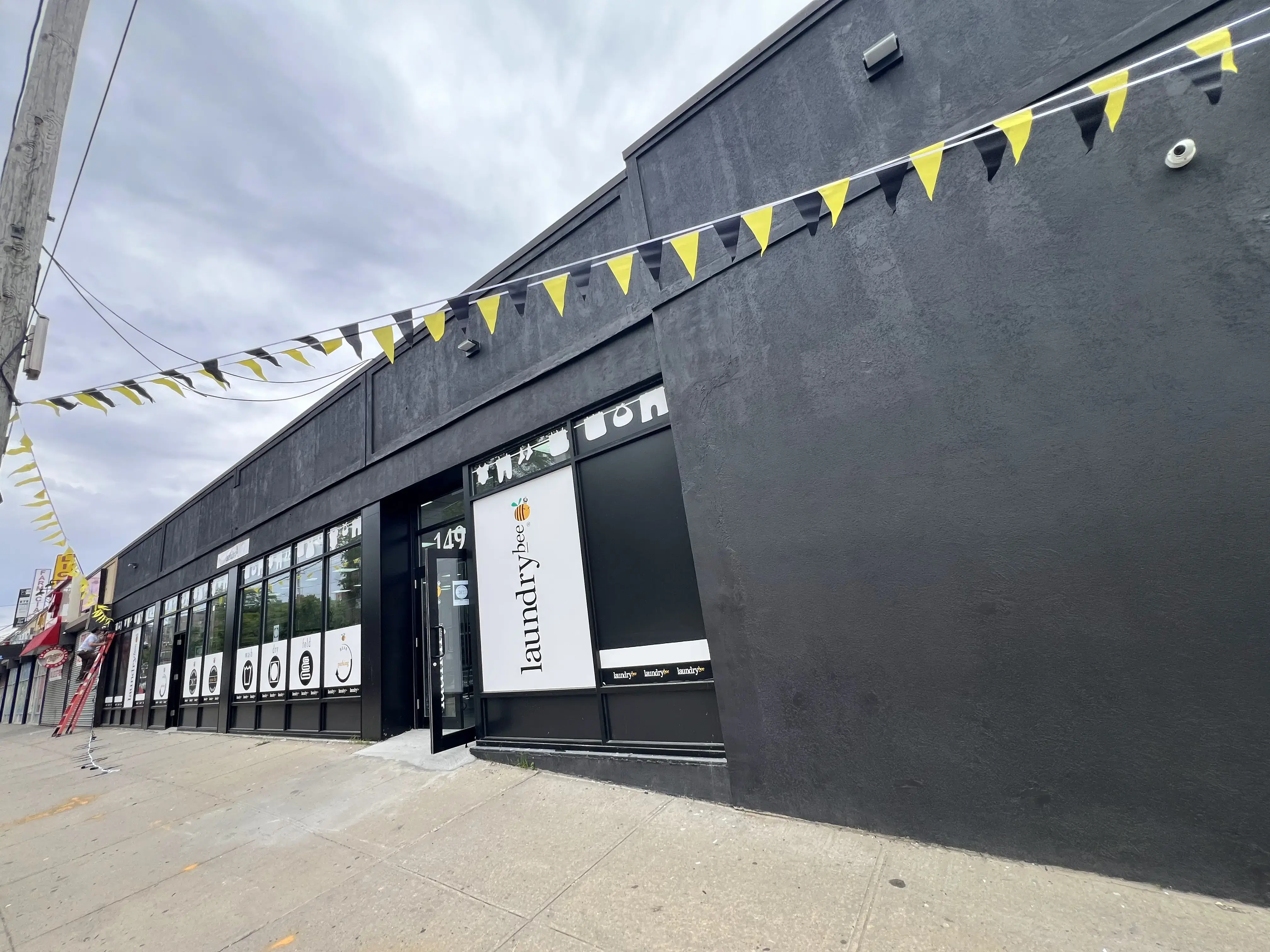 Laundrybee - Far Rockaway - Image 13