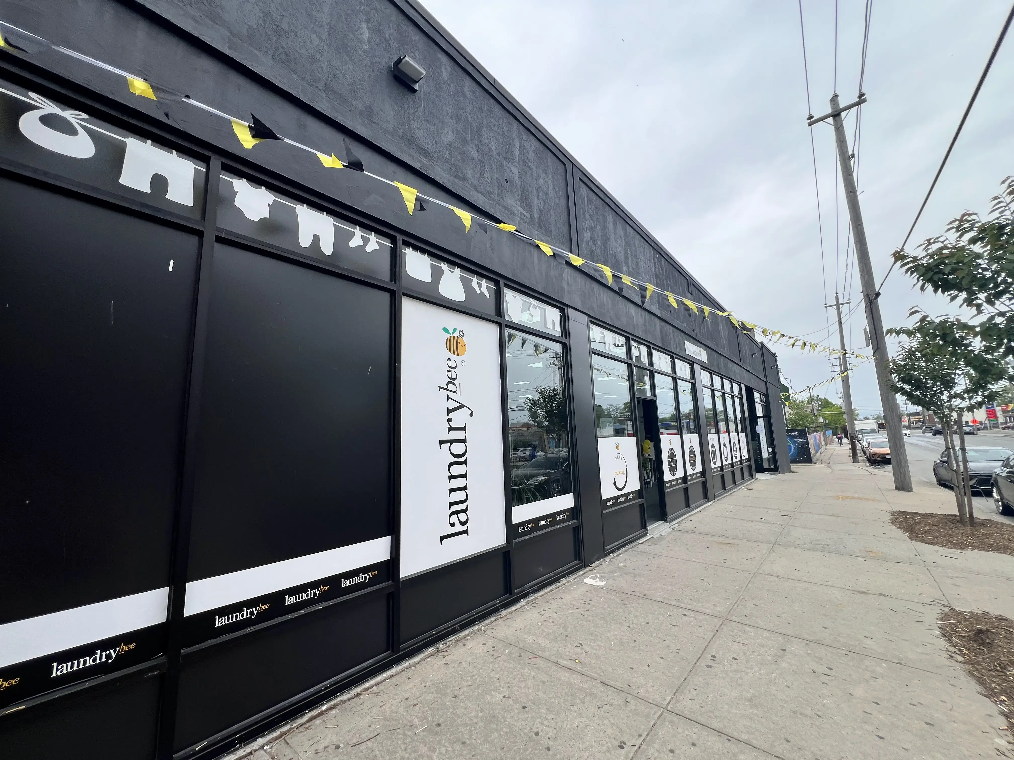 Laundrybee - Far Rockaway thumbnail 3