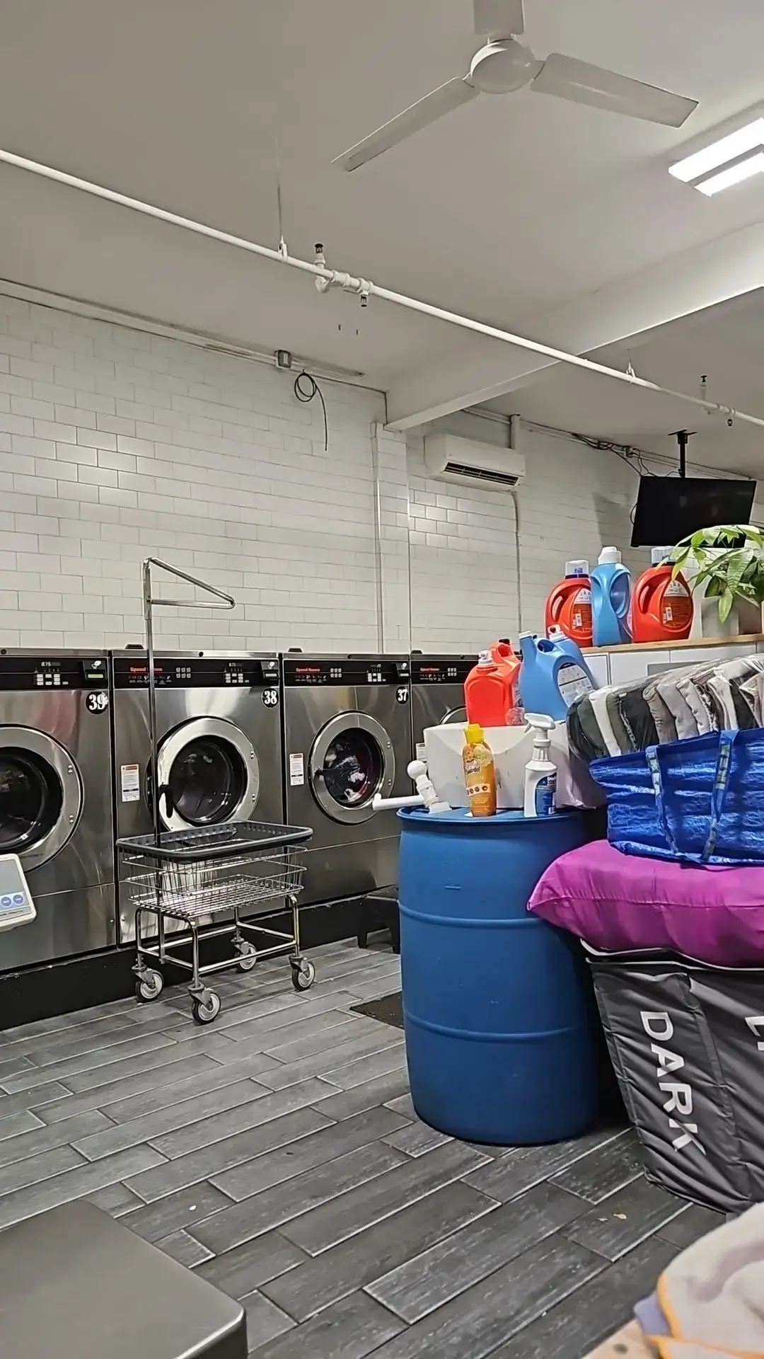 LaundryBee - Forest Hills thumbnail 4