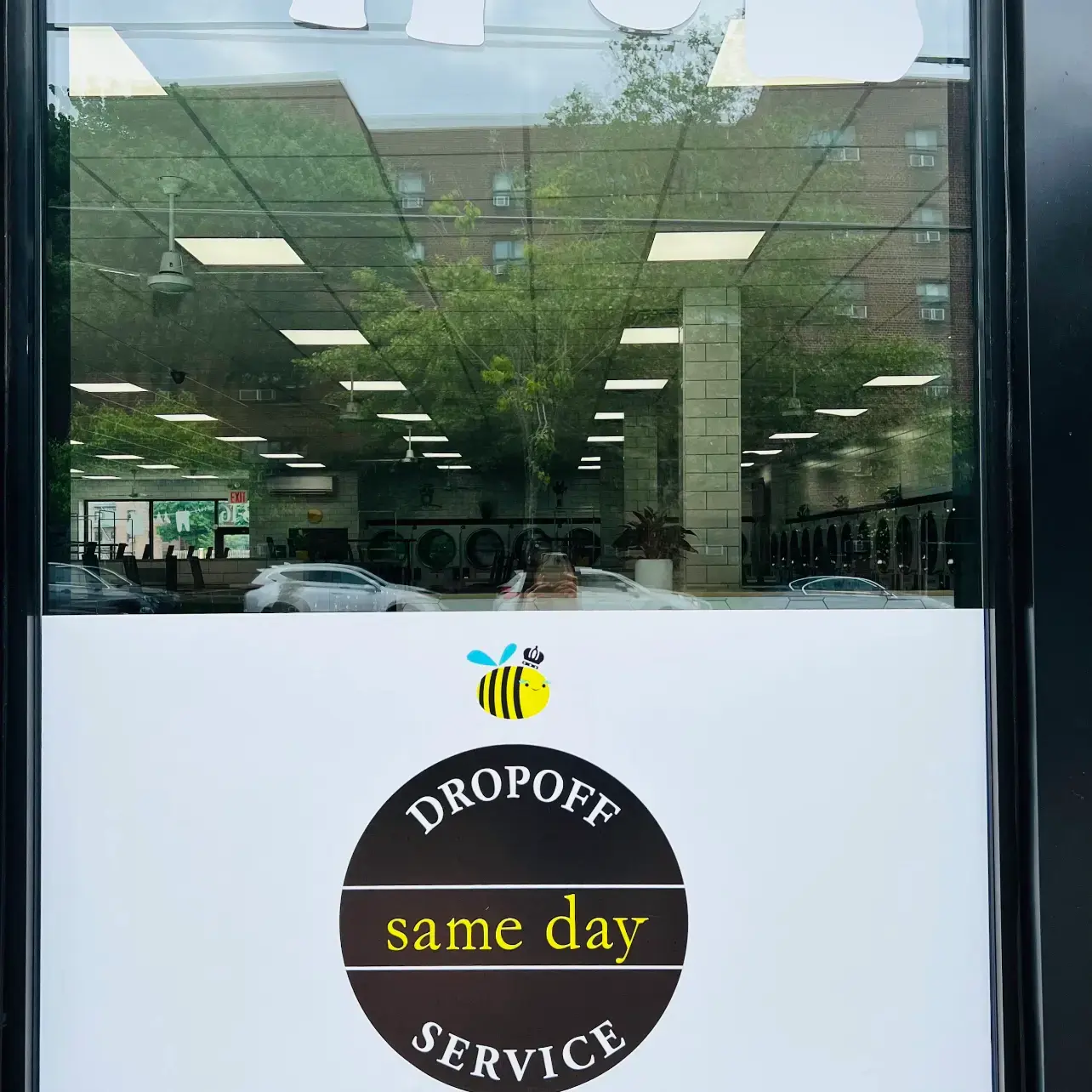 Laundrybee - Oakland Gardens - Image 18