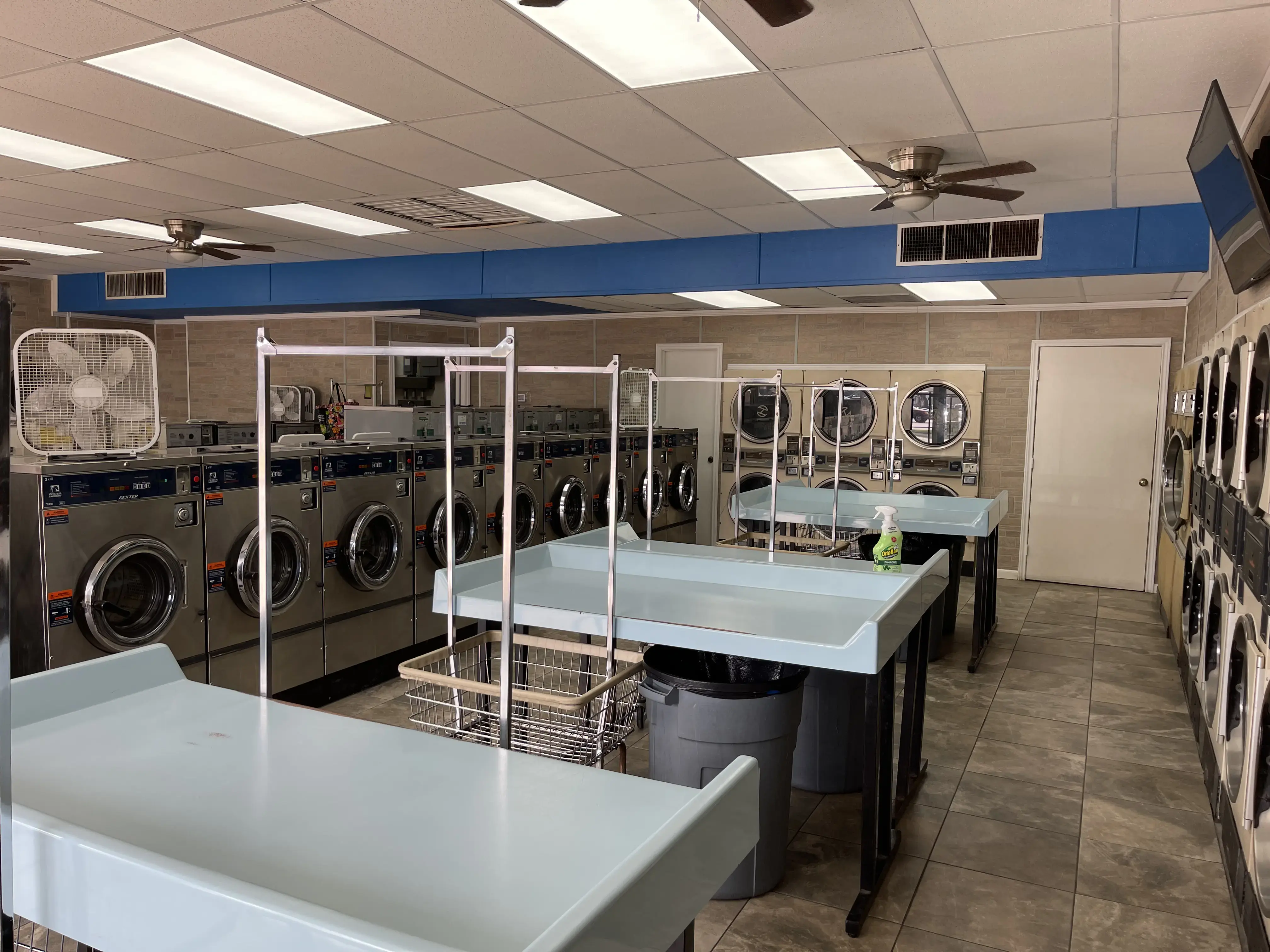 Laundryland Wash & Dry location
