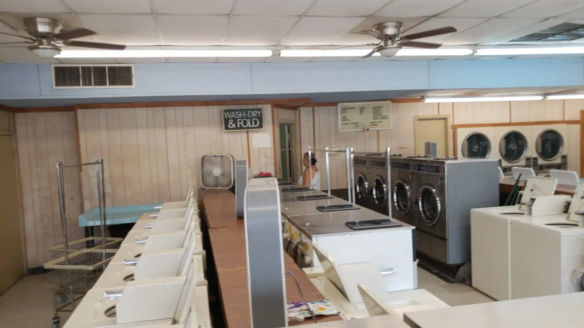 Laundryland Wash & Dry - Image 6