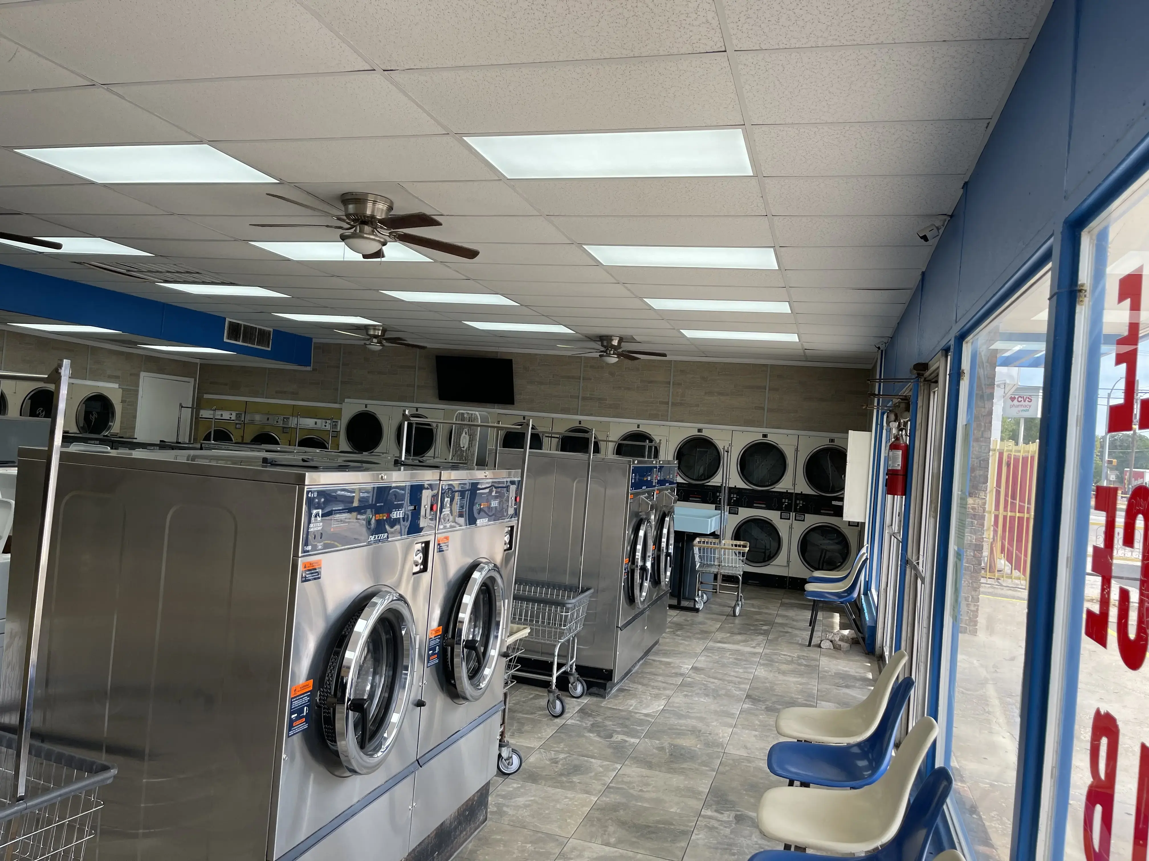 Laundryland Wash & Dry - Image 8