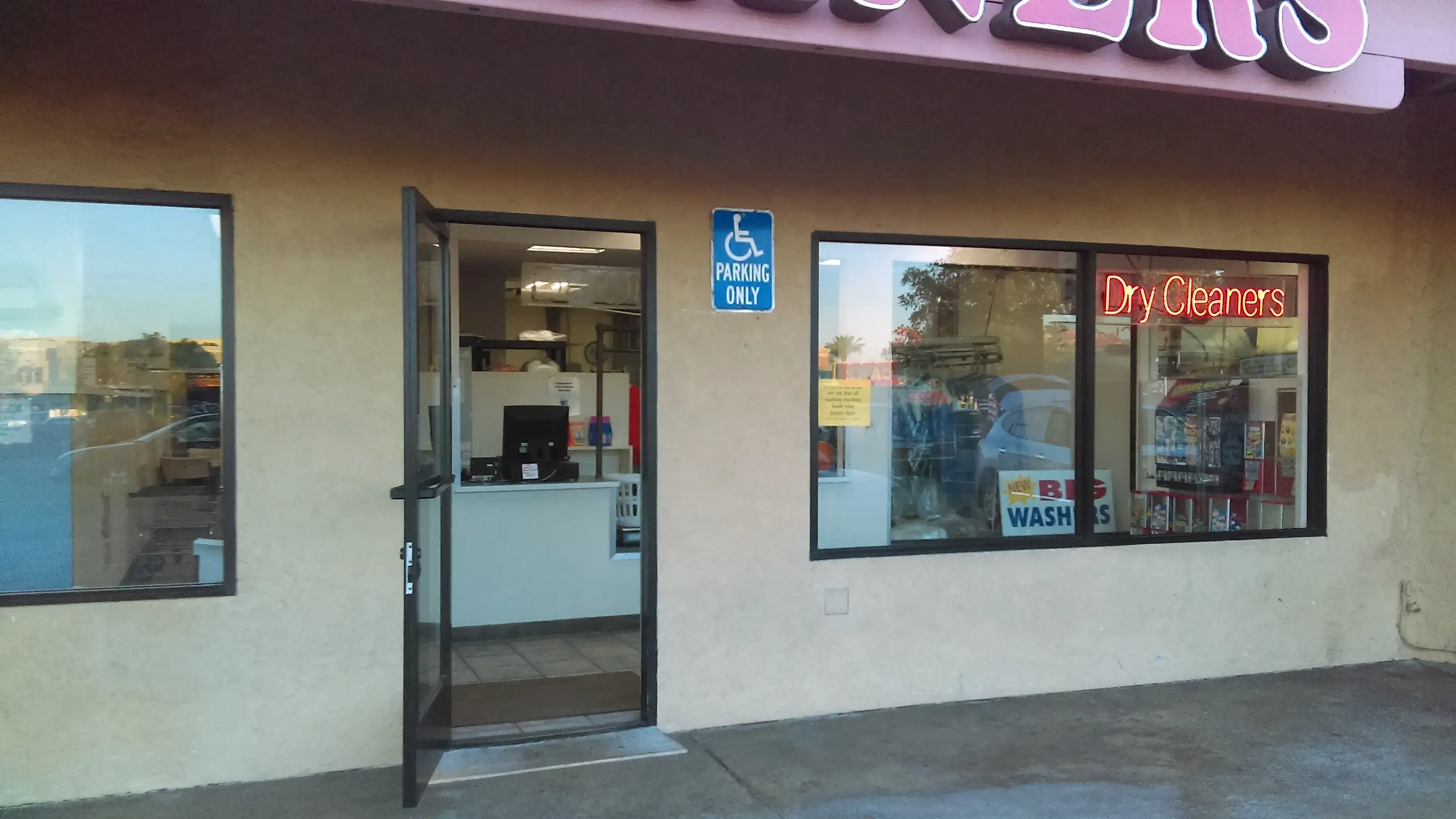 Laundryscape on Midway thumbnail 7