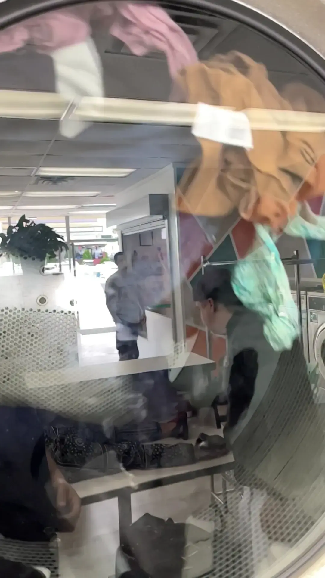 Laundryscape on Voltaire - Image 19