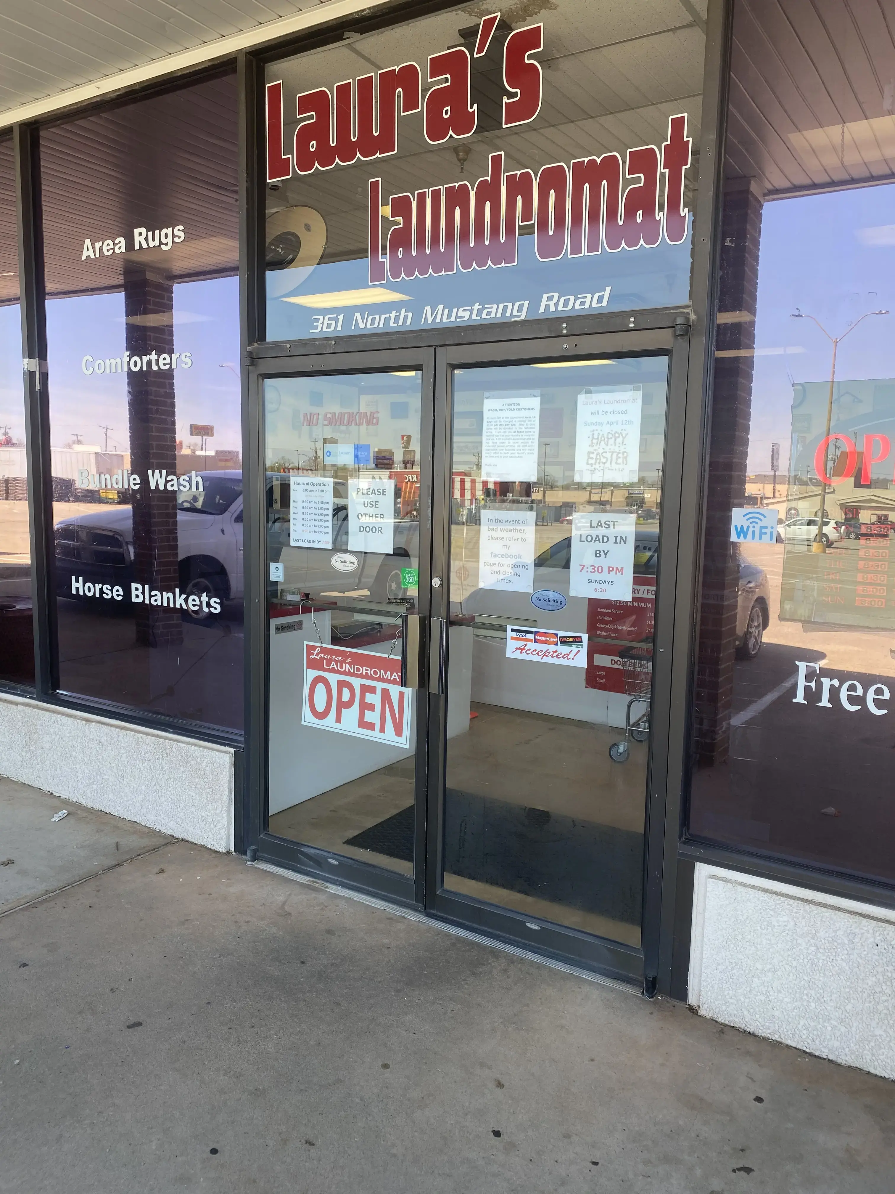 Laura's Laundromat thumbnail 4