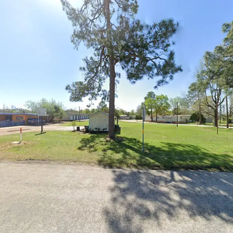 Laura's Wash, Dry, & Fold Service thumbnail 2