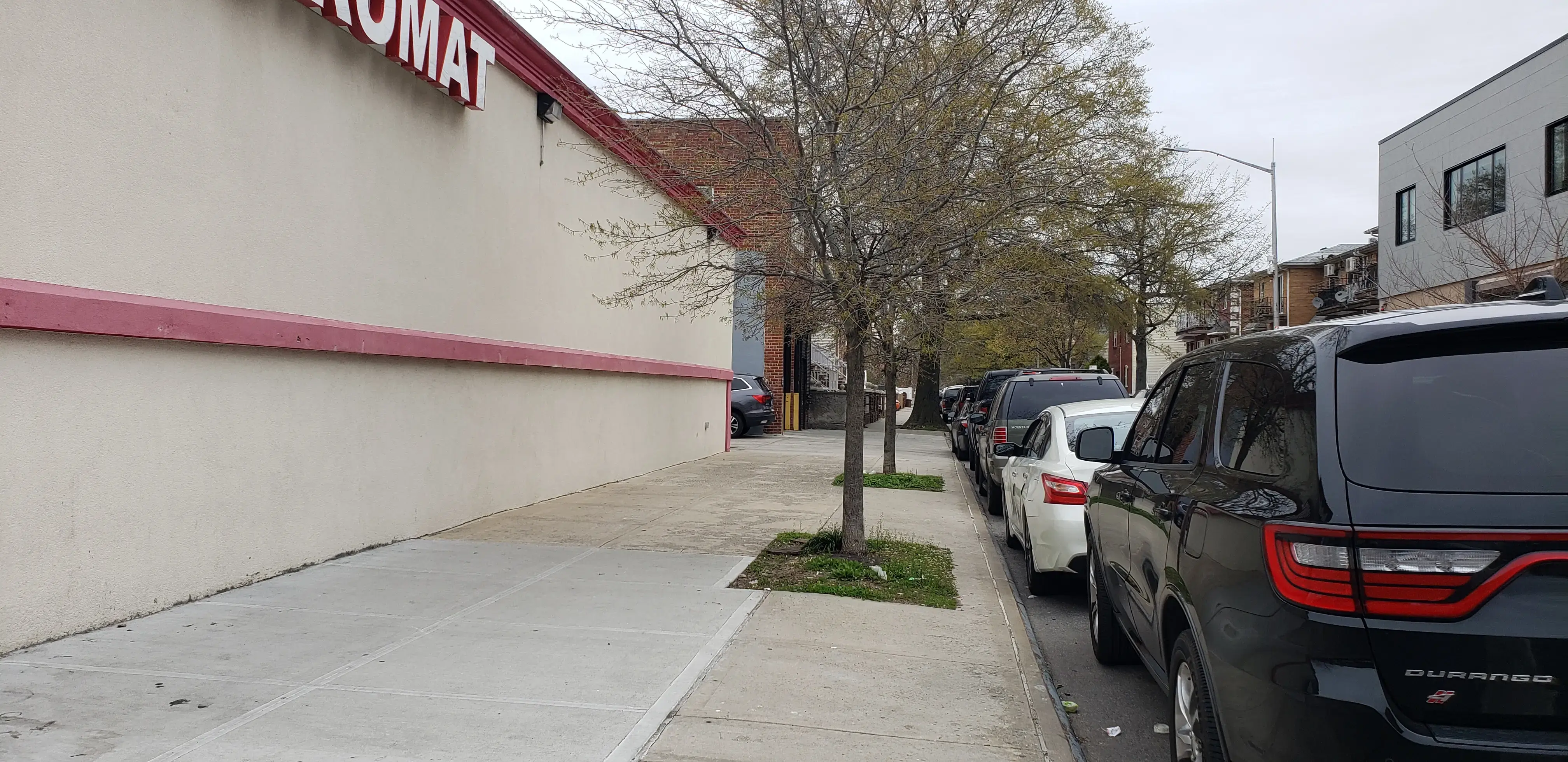 Lav Express Laundry - Image 12