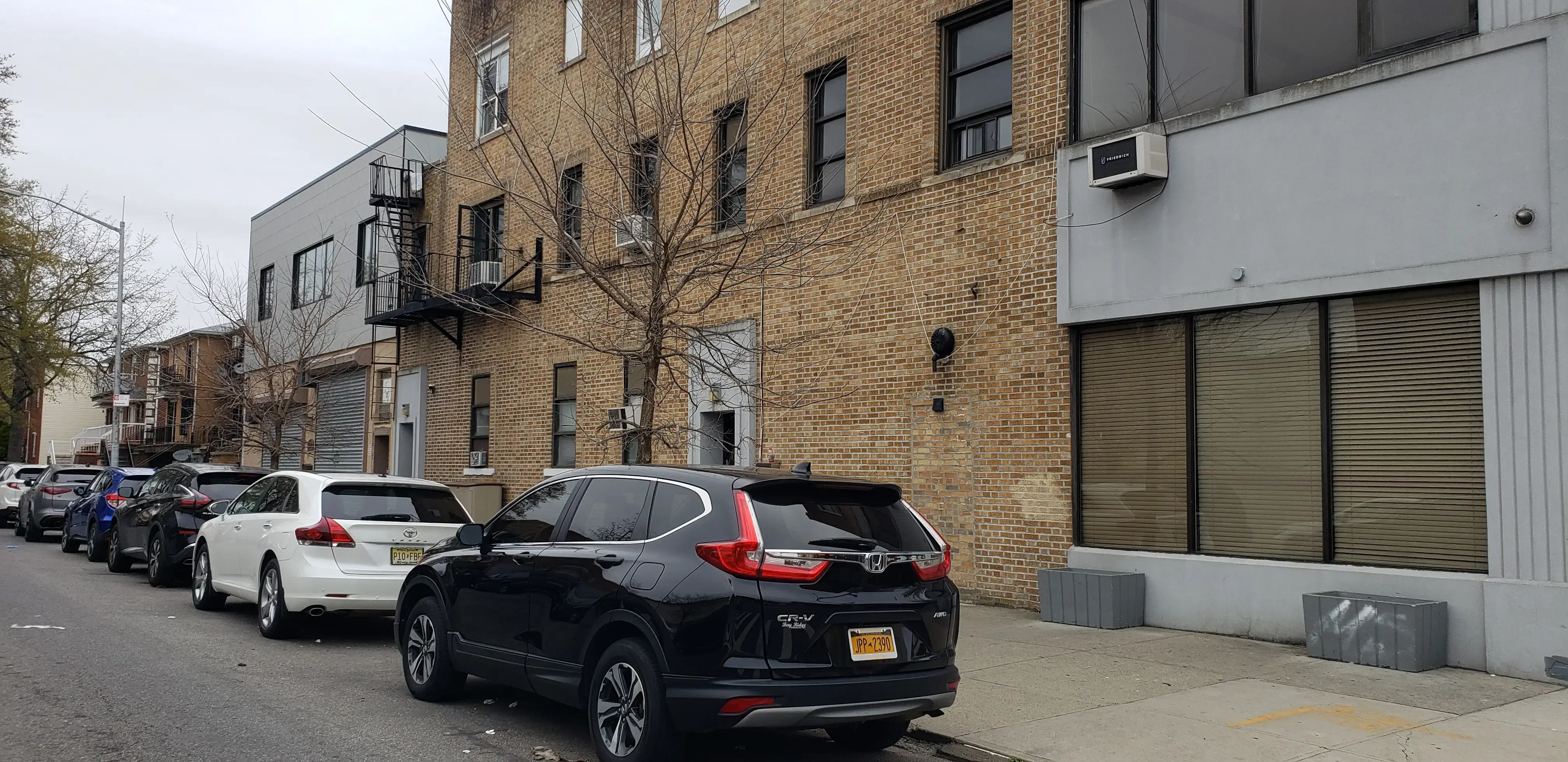 Lav Express Laundry thumbnail 10