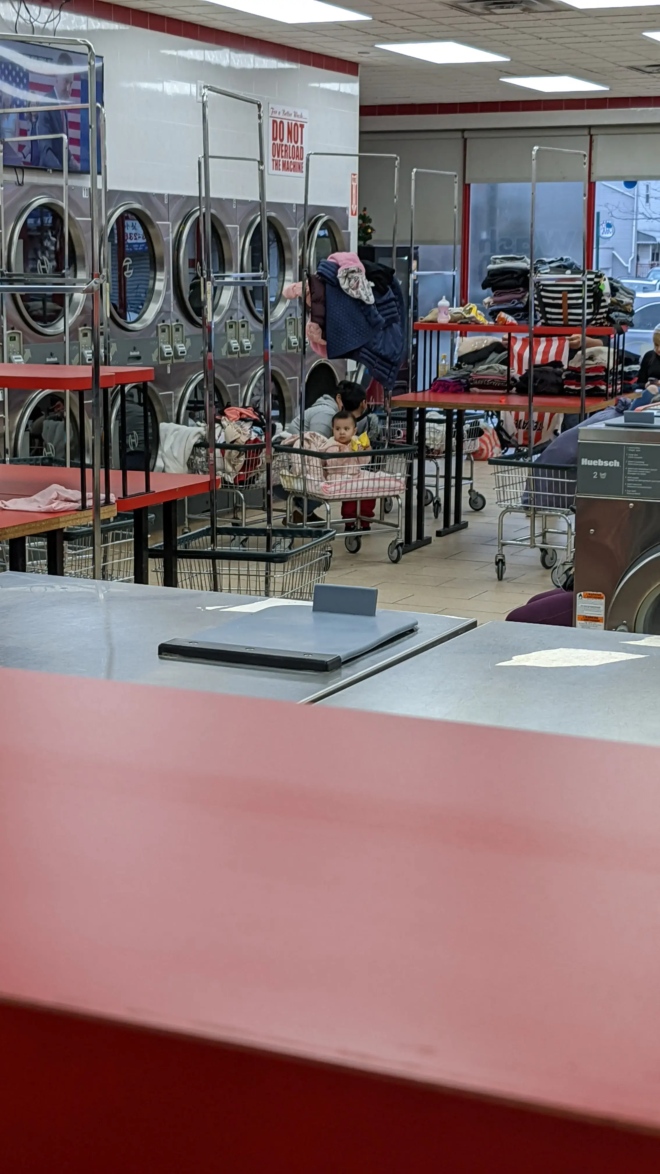 Lav Express Laundry thumbnail 8