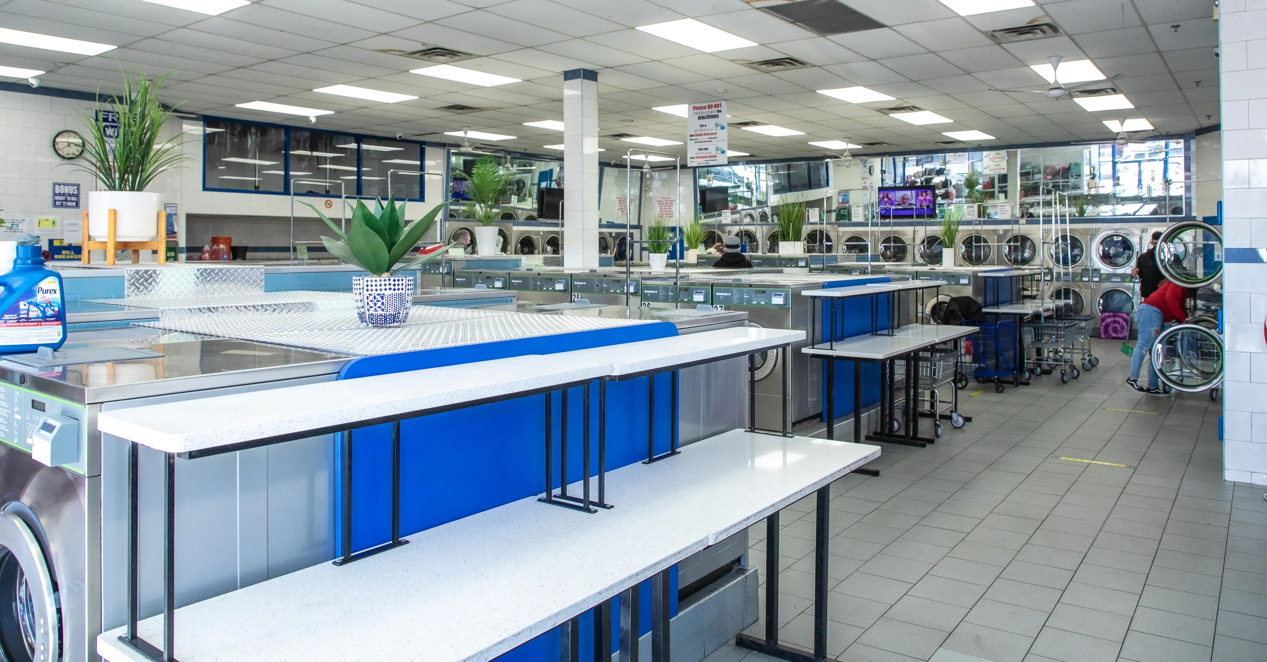 Lav Express Laundry - Image 6