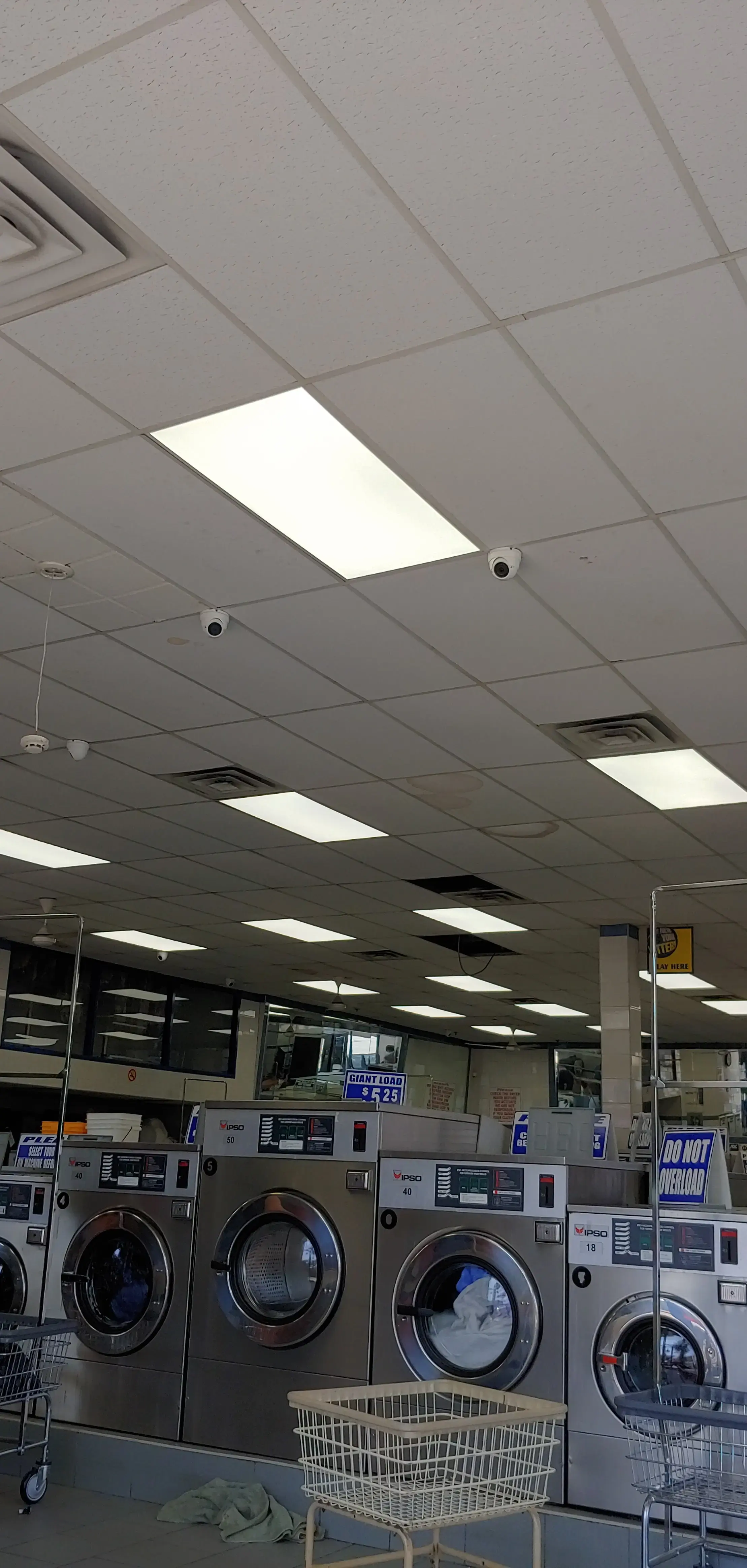 Lav Express Laundry thumbnail 8