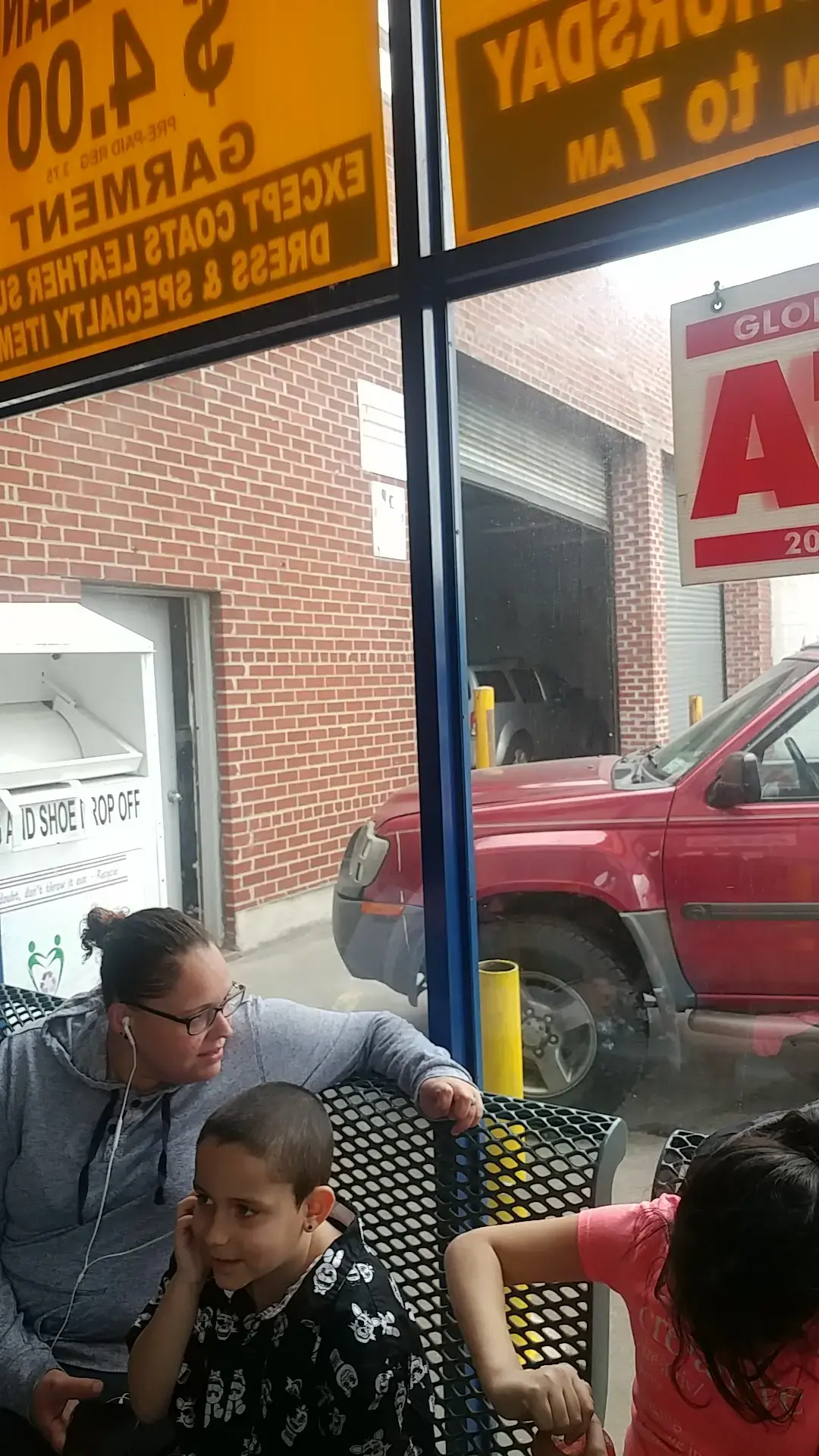 Lav Express Laundry thumbnail 13