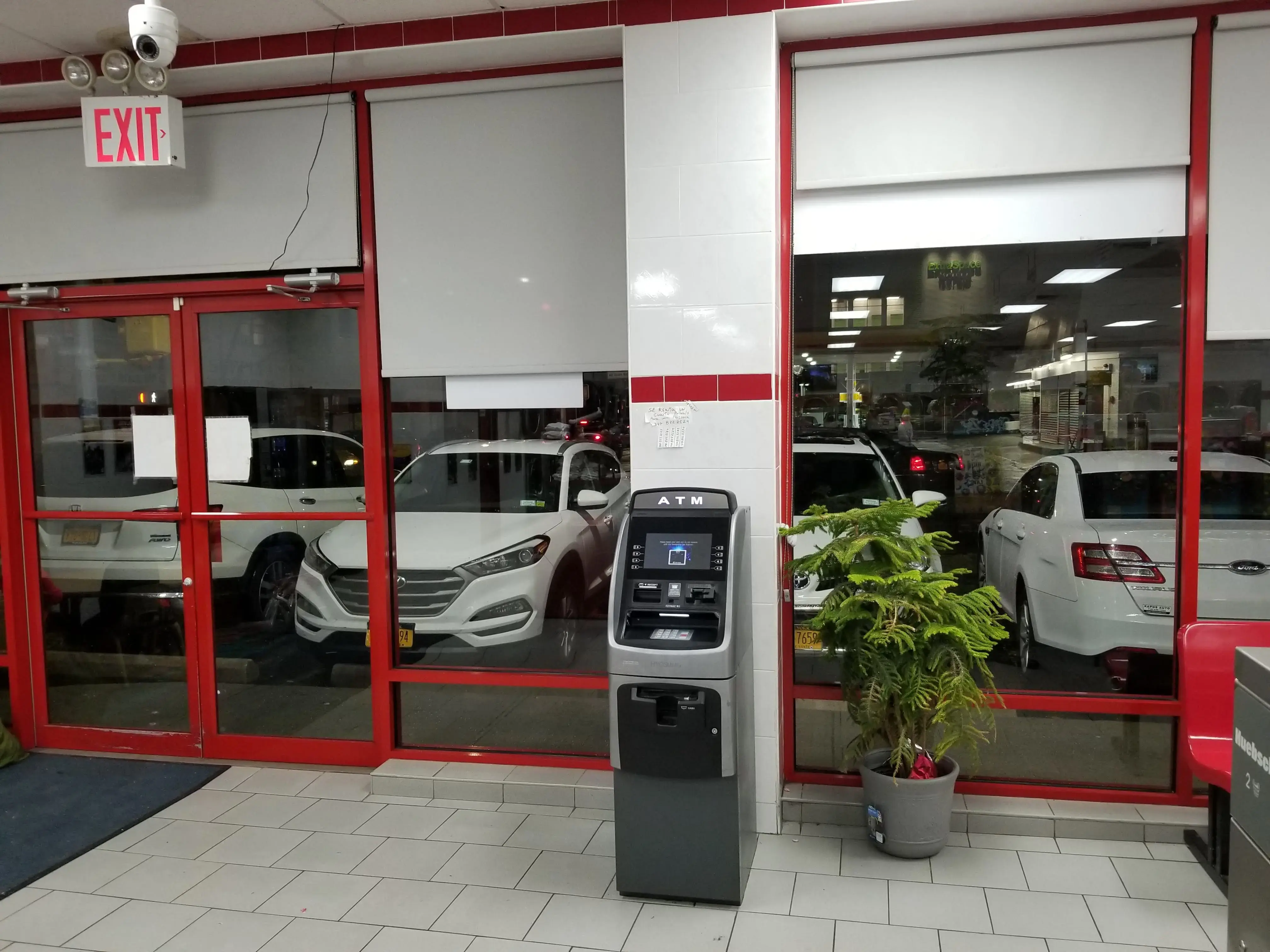 Lav Express Laundry - Image 31