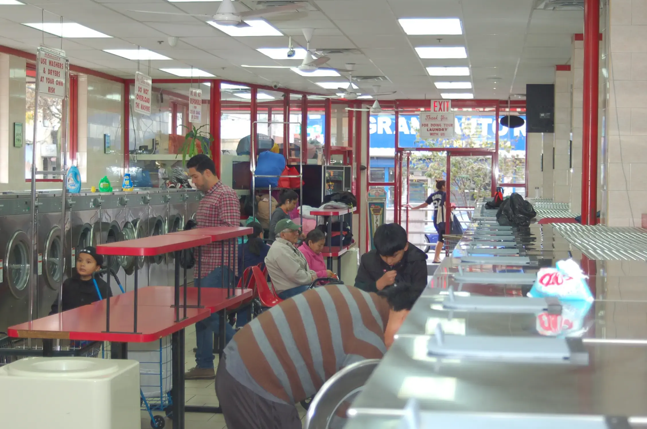 Lav Express Laundry - Image 3