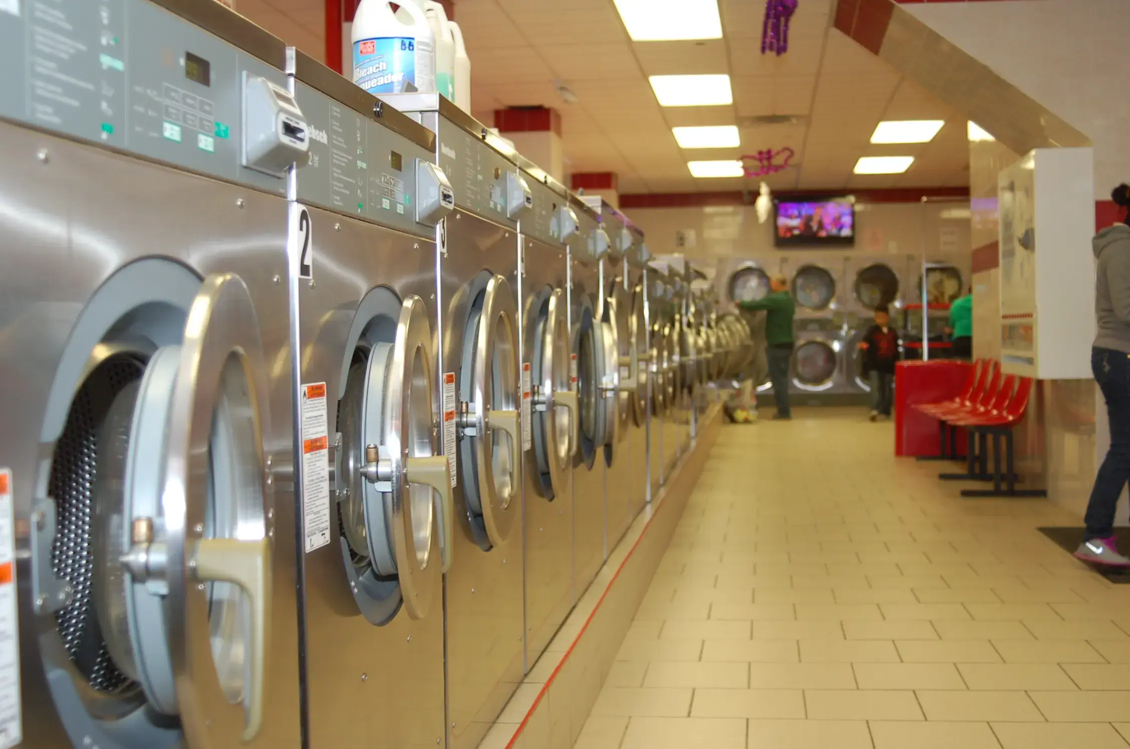 Lav Express Laundry - Image 19