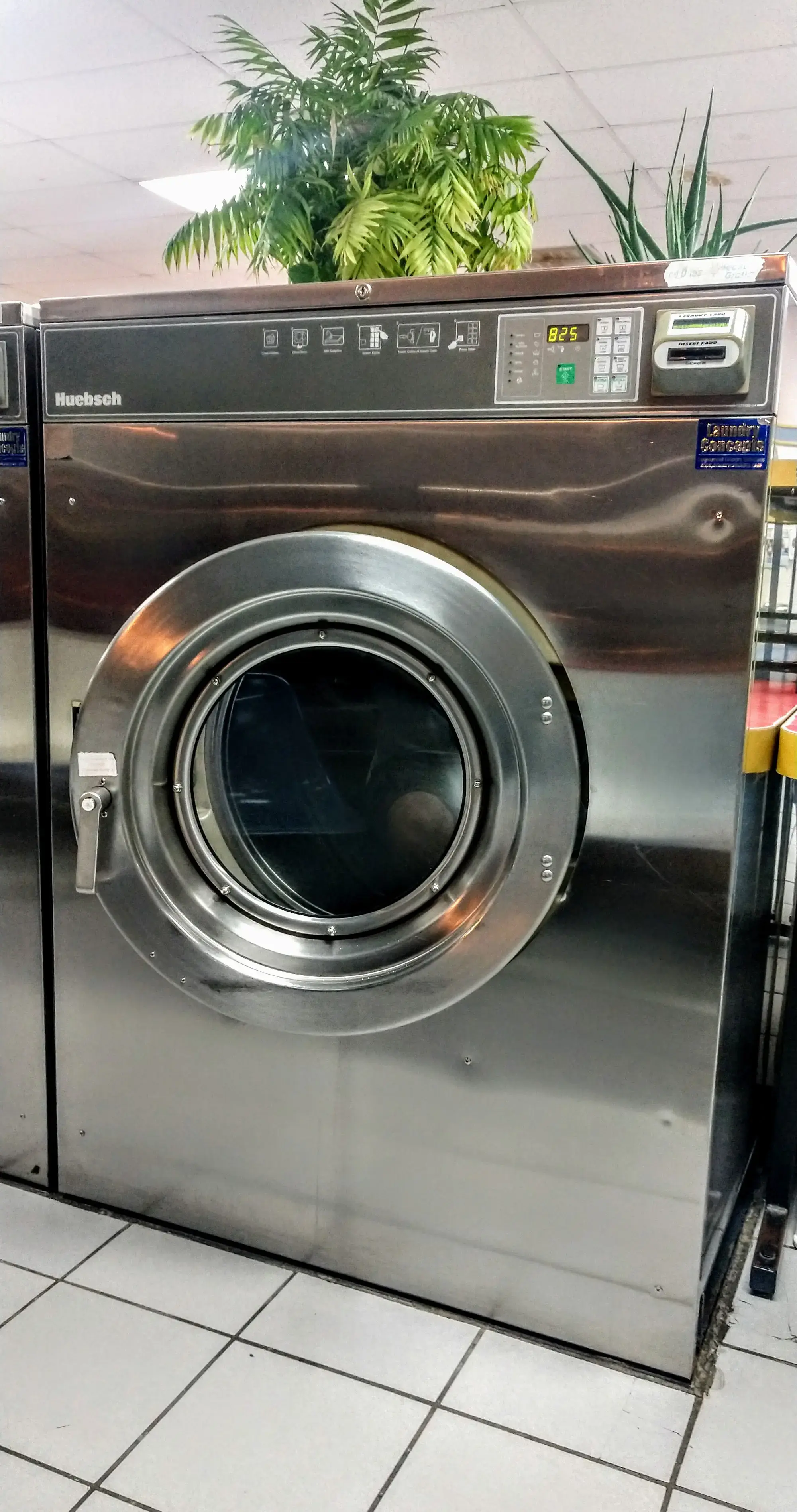 Lava-Matic Laundry - Image 8
