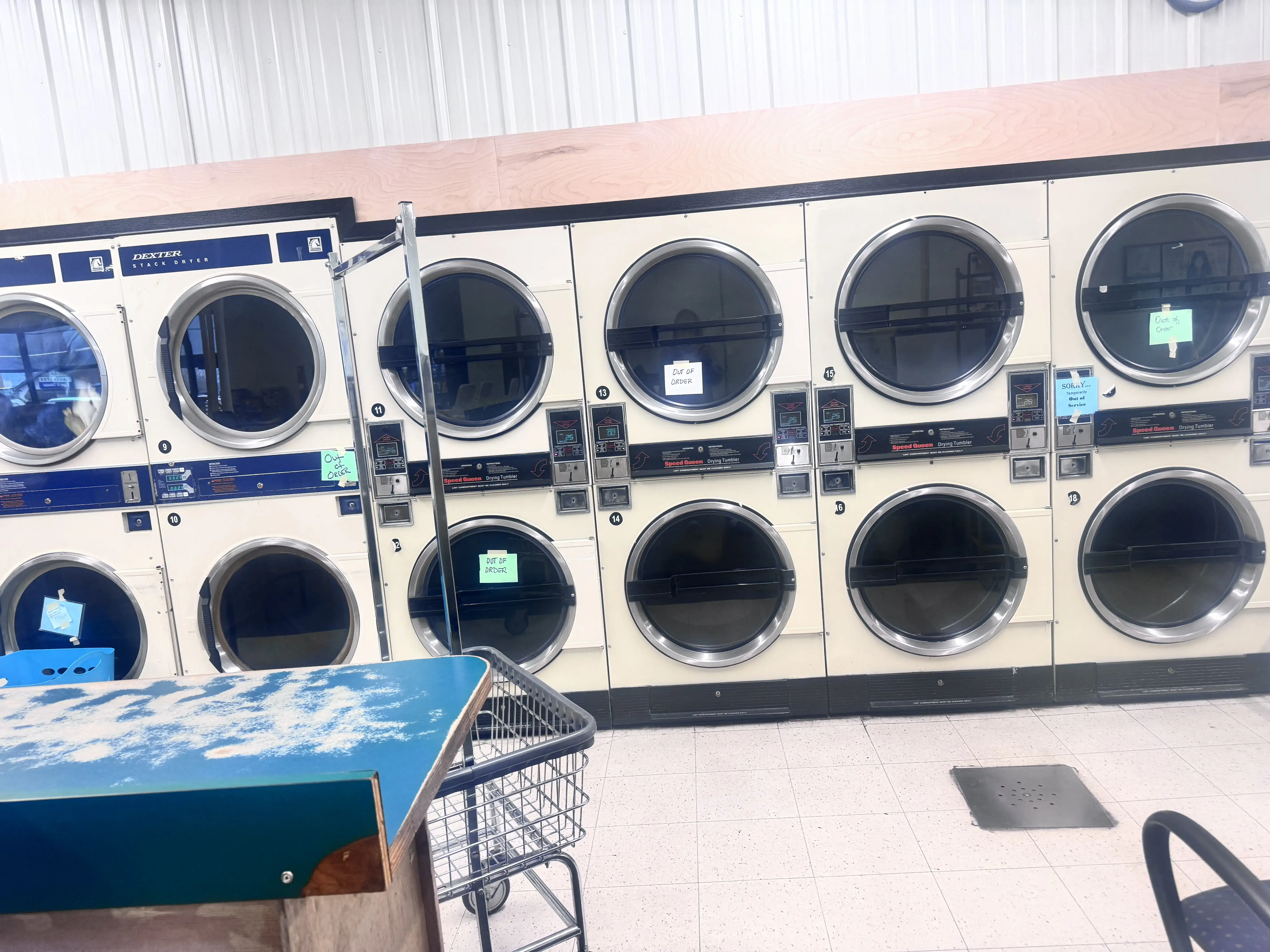Lava Wash Laundromat(formerly Poly Clean) thumbnail 3