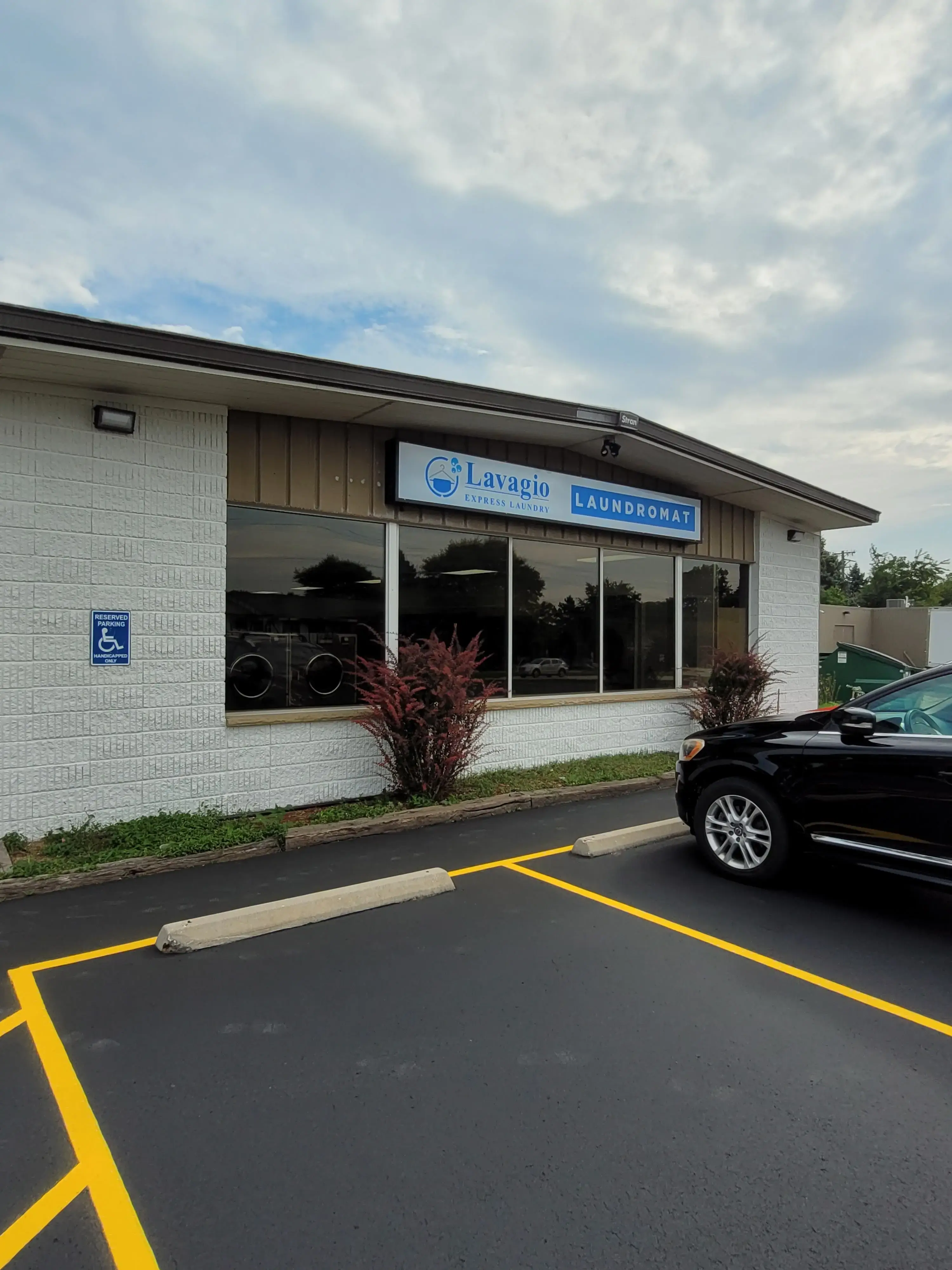 Lavagio Express Laundry - Image 2
