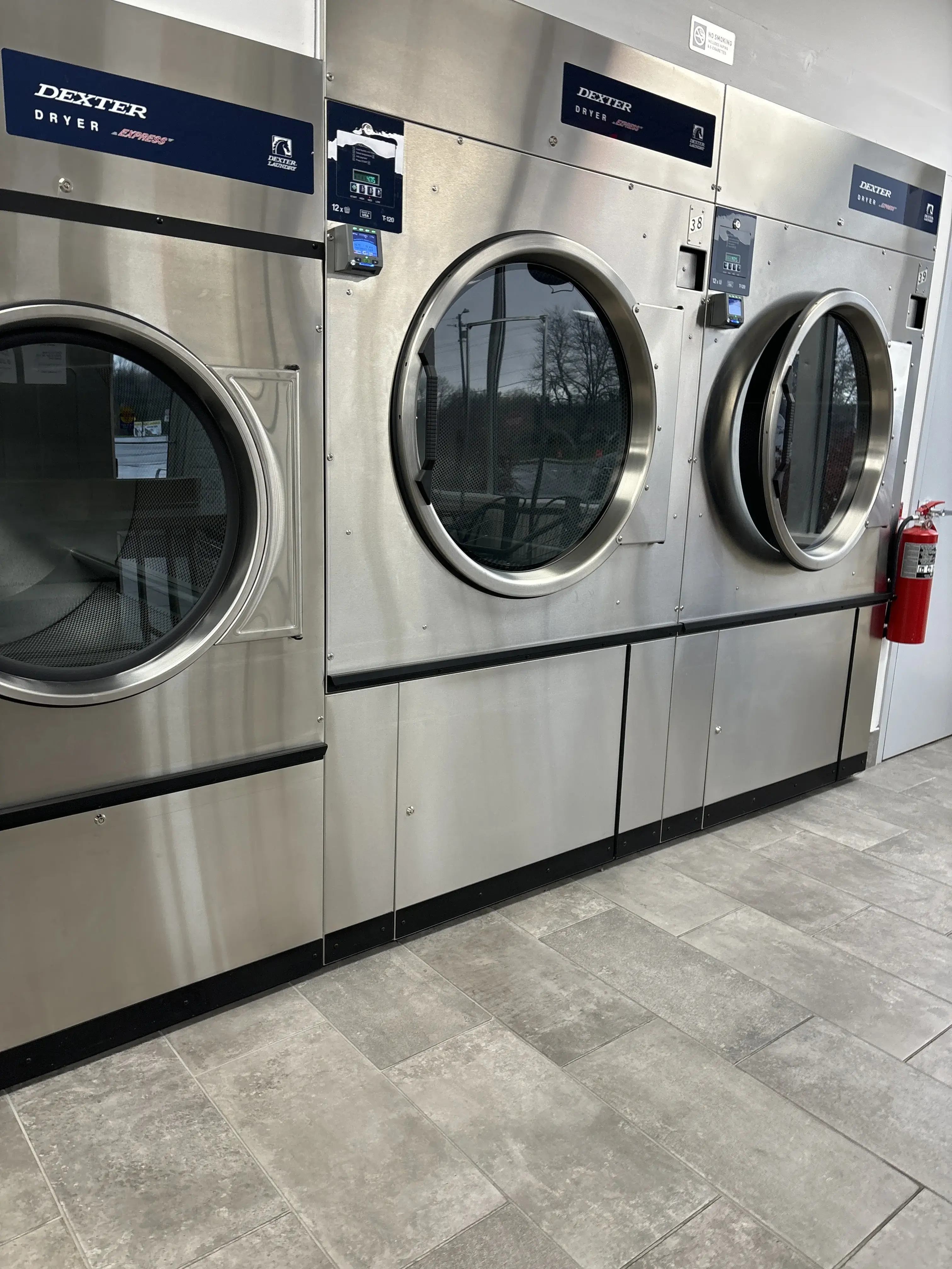 Lavagio Express Laundry thumbnail 9