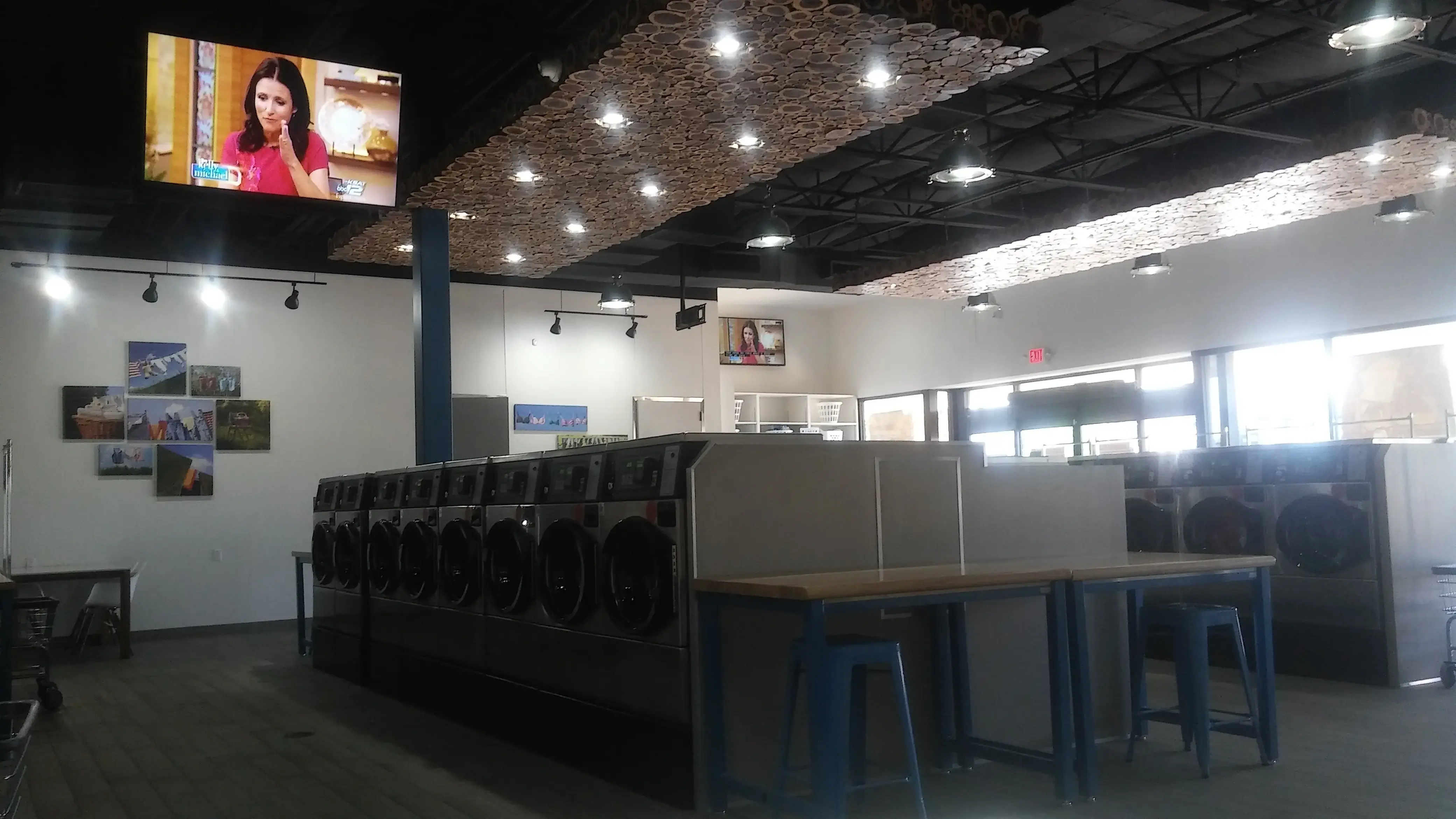 Lavandería Laundromat thumbnail 20