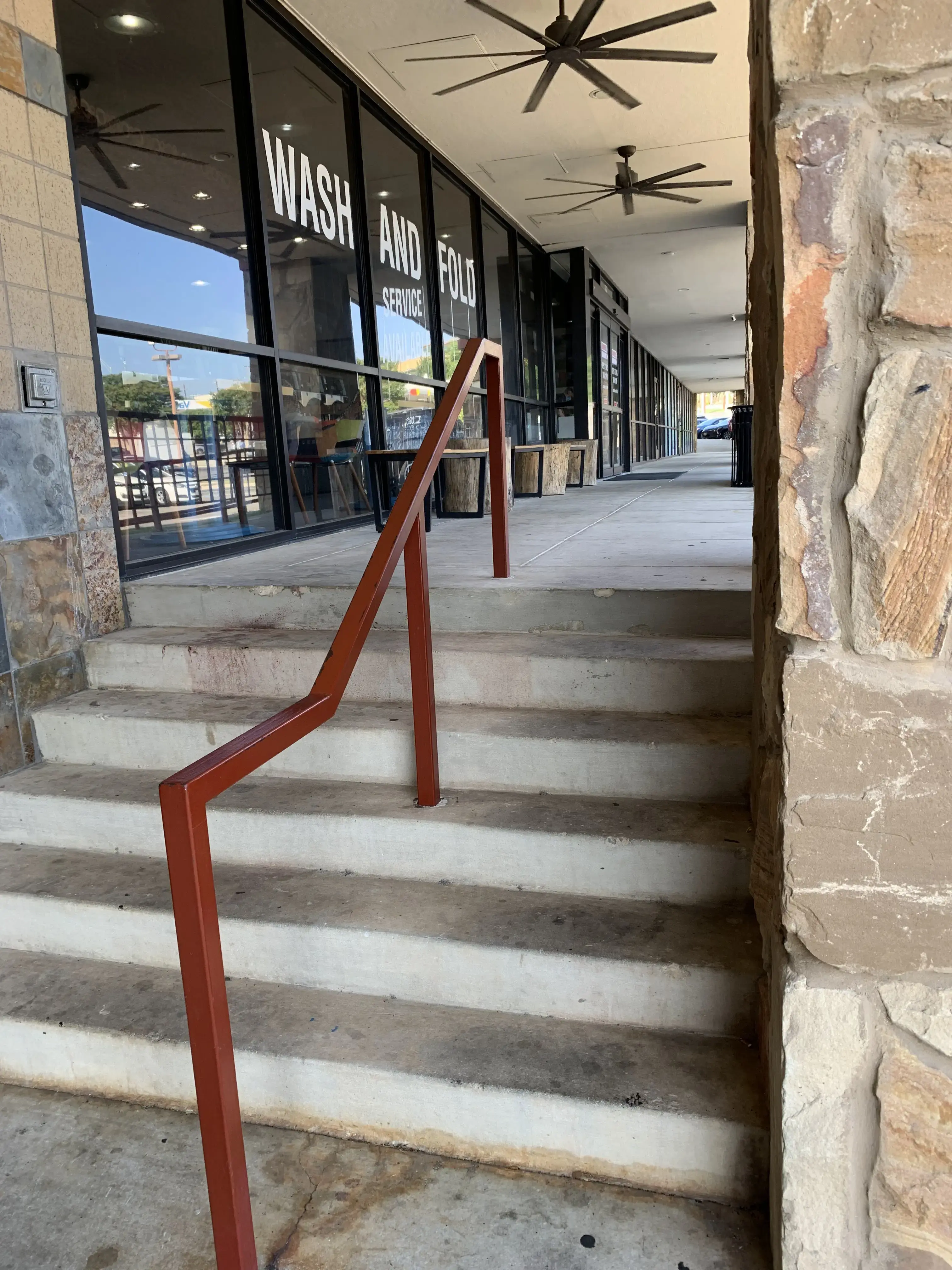 Lavandería Laundromat - Image 4