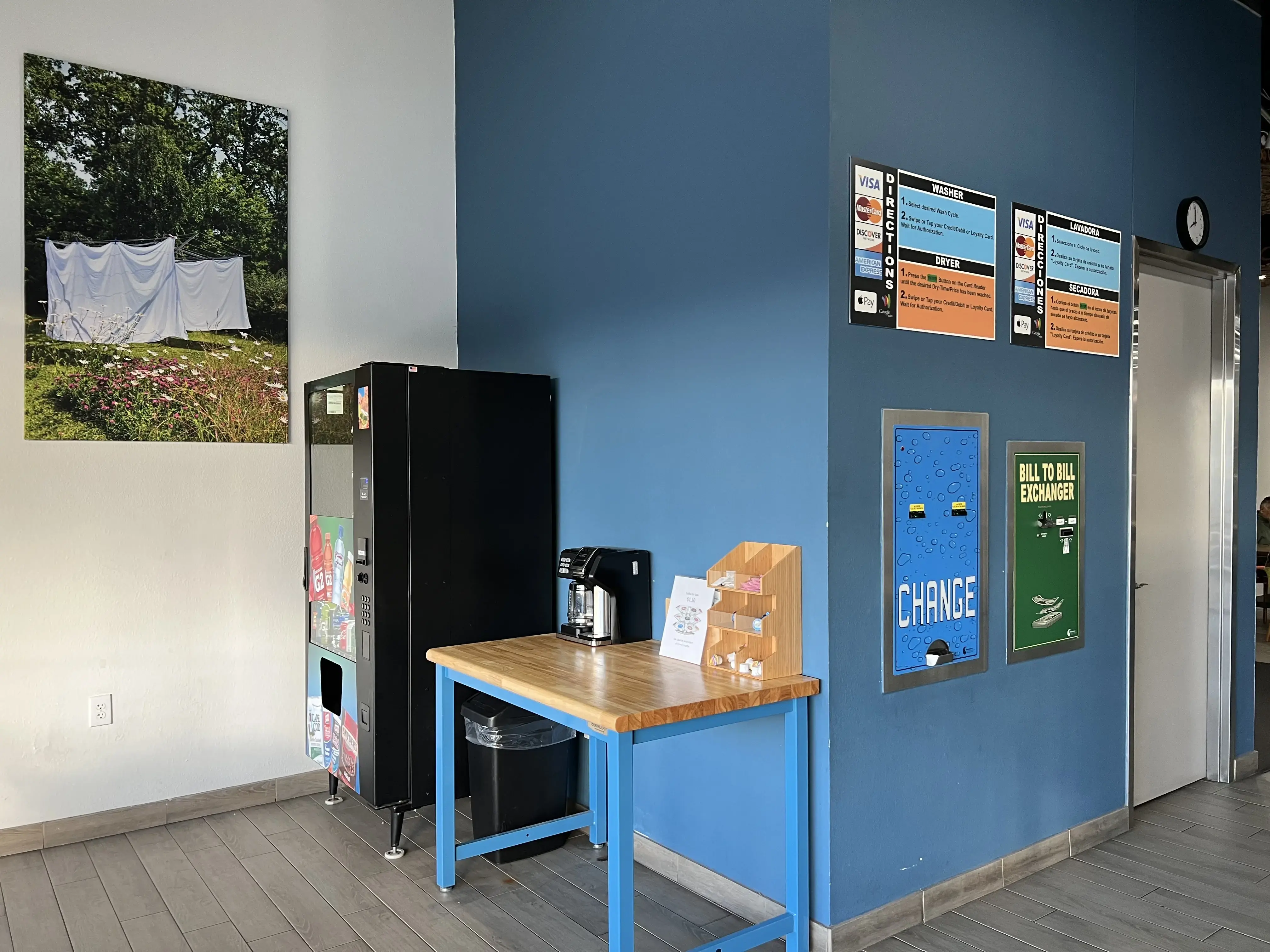 Lavandería Laundromat - Image 13
