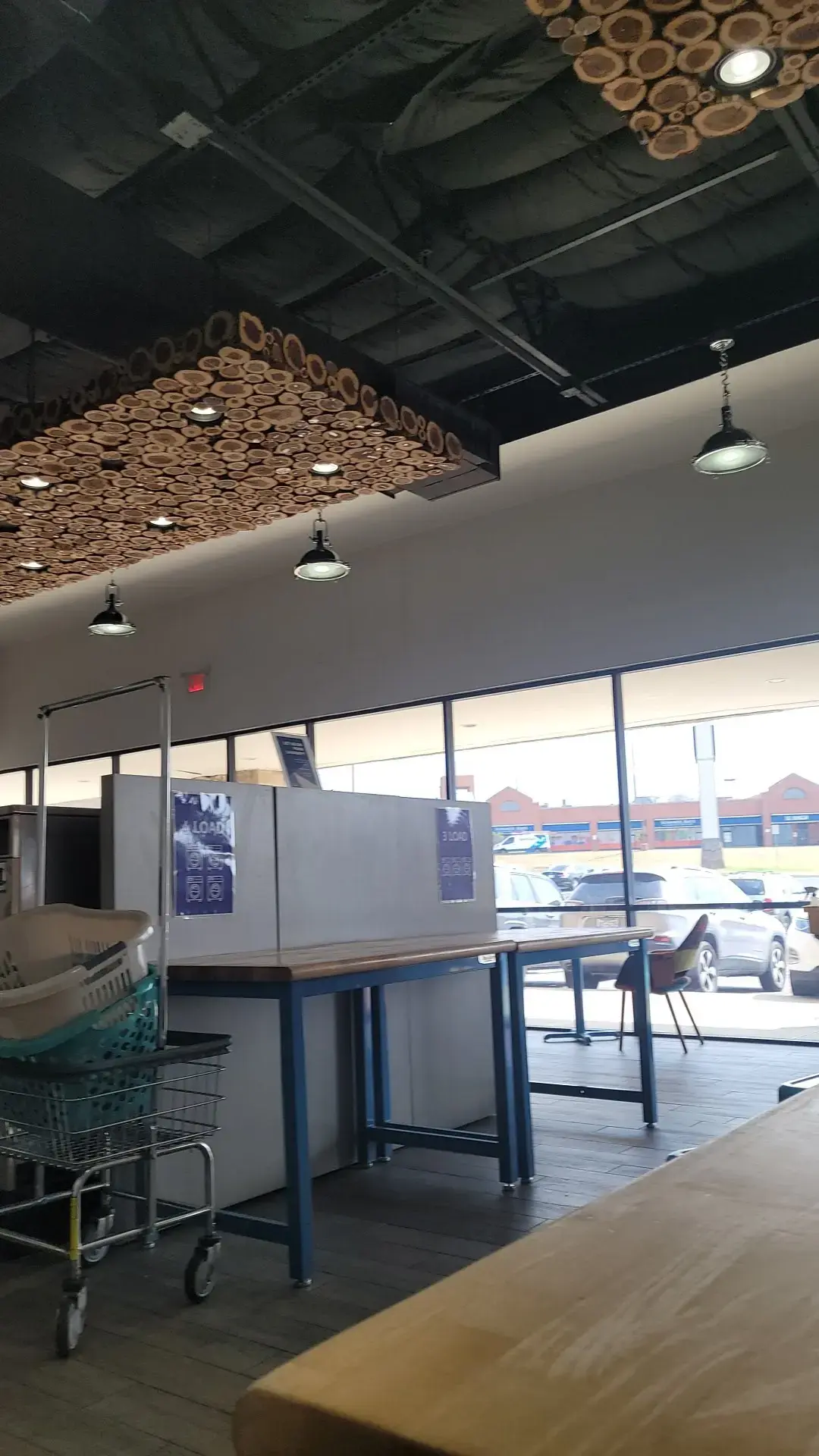 Lavandería Laundromat - Image 16