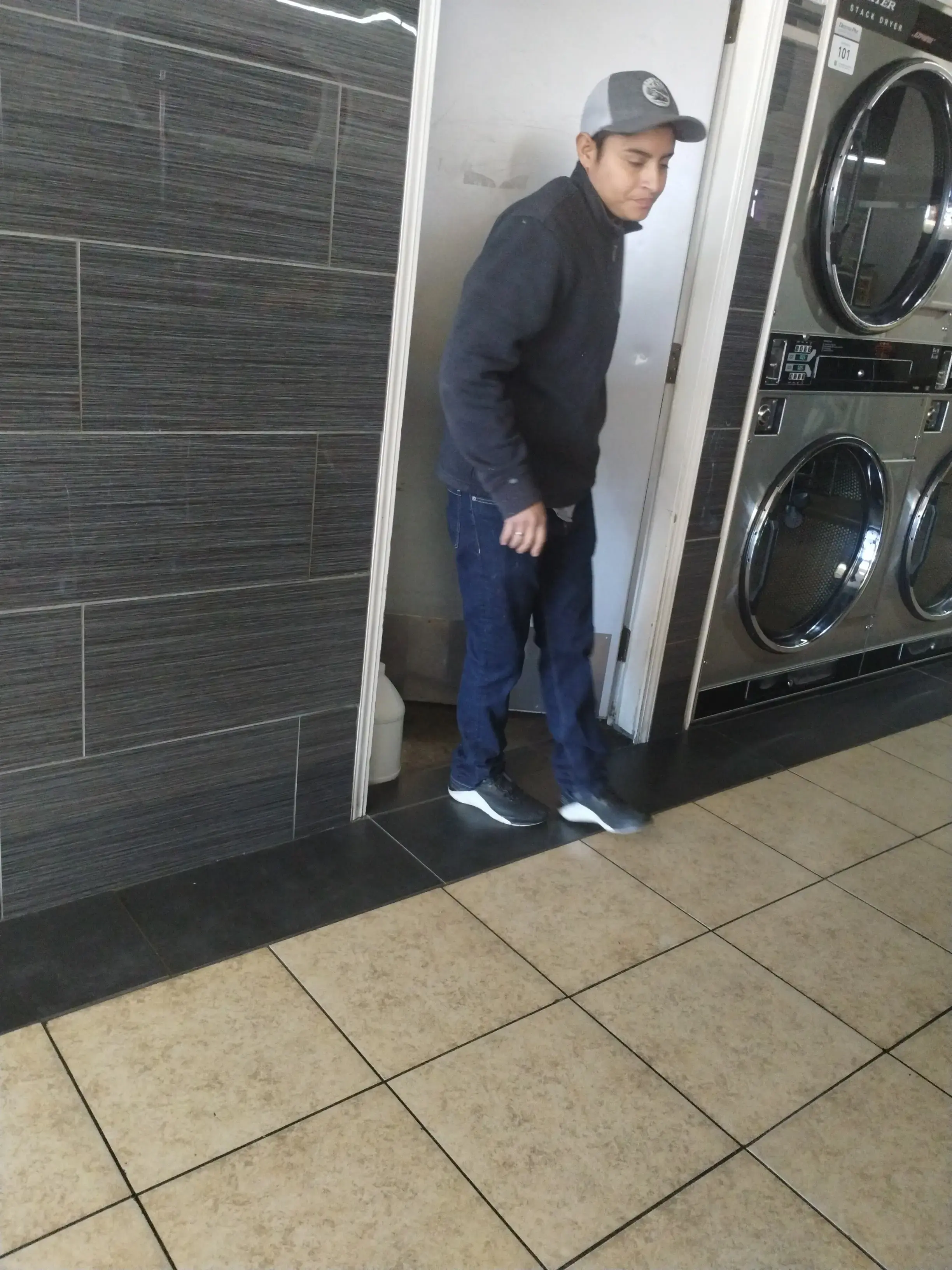 Lavanderia Coin Laundry - Image 6