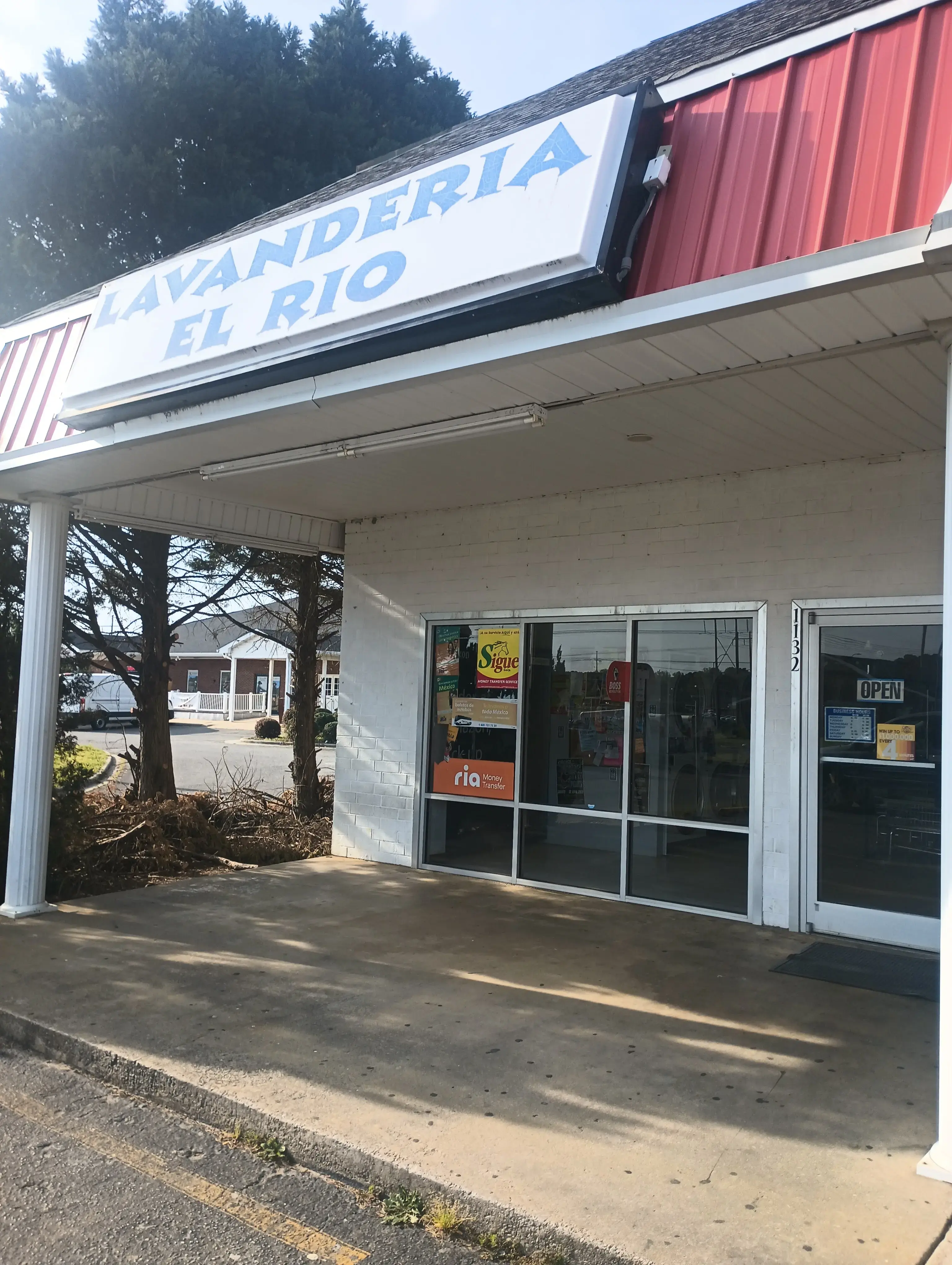 Lavanderia El Rio - Image 6