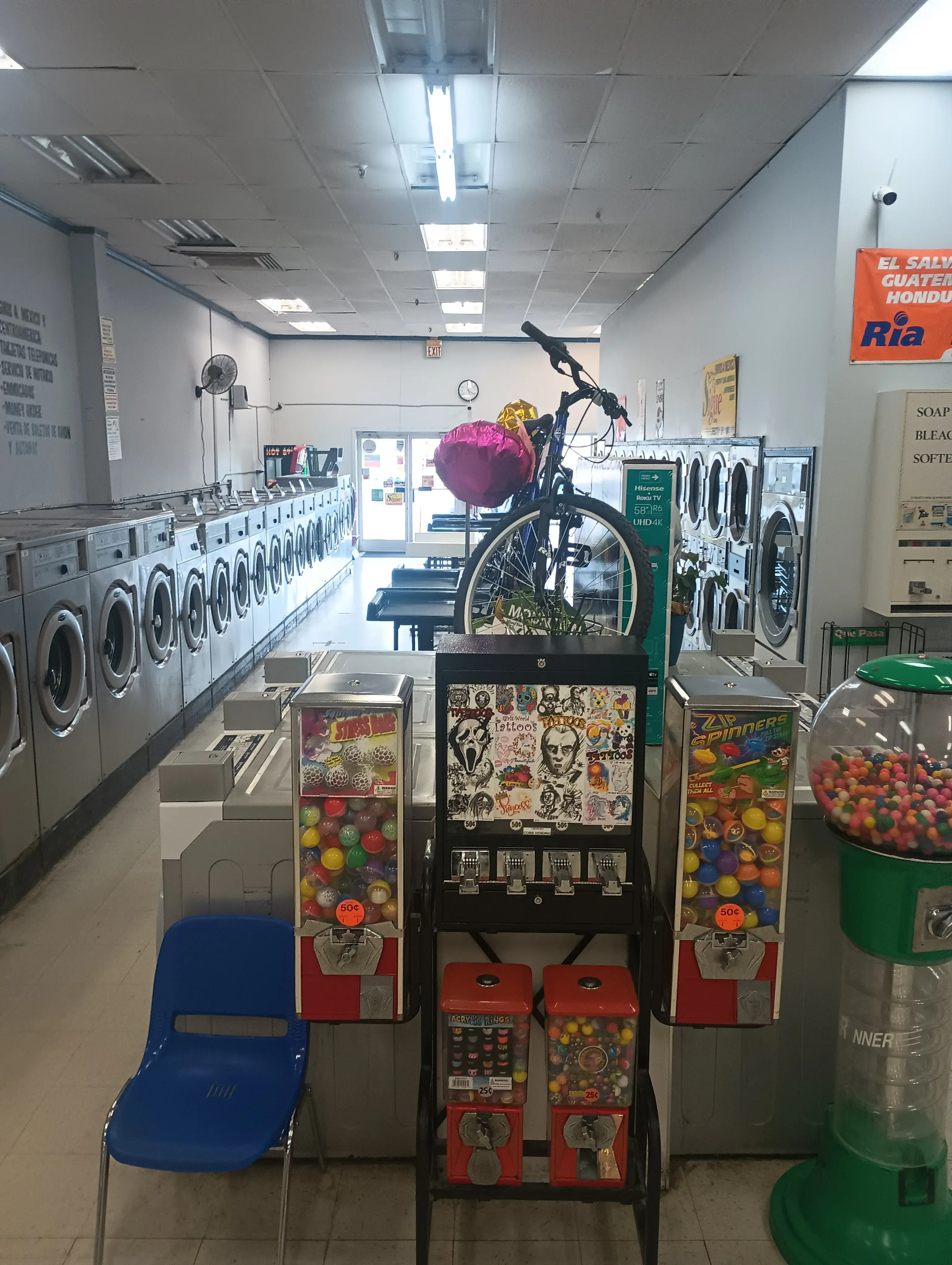 Lavanderia El Rio - Image 13