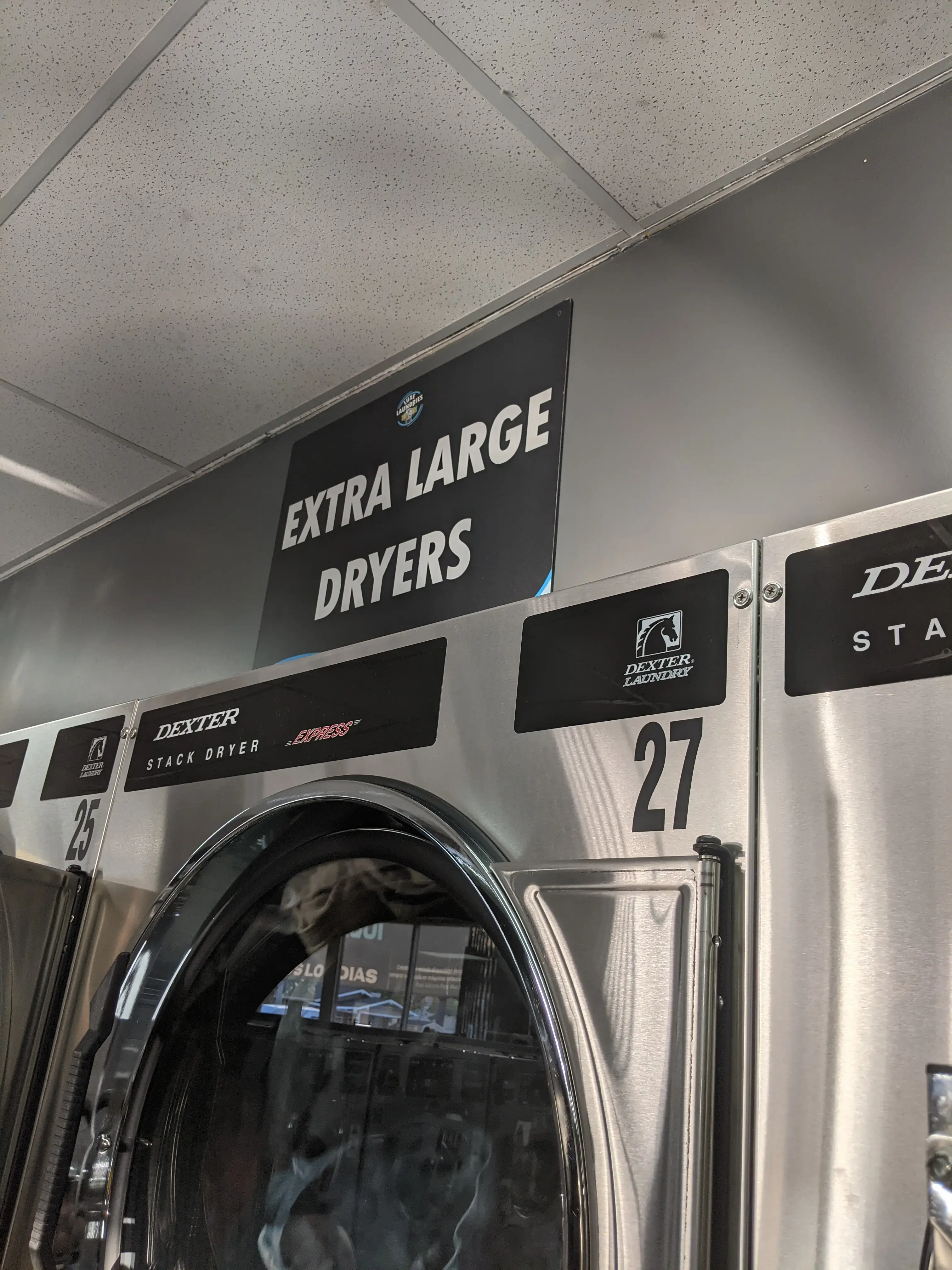 Lavanderia Laundromat thumbnail 11