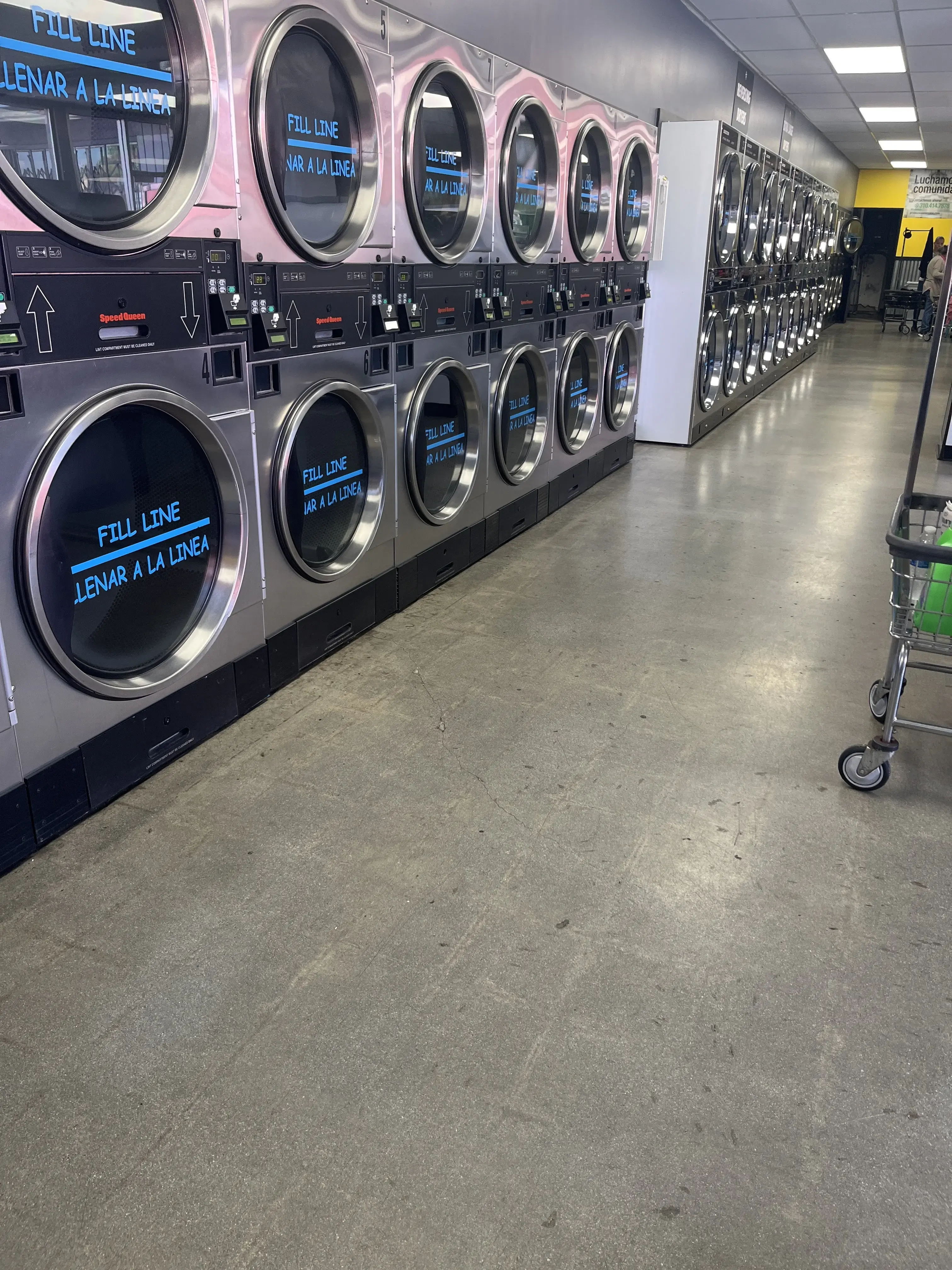 Lavanderia Laundromat - Image 14